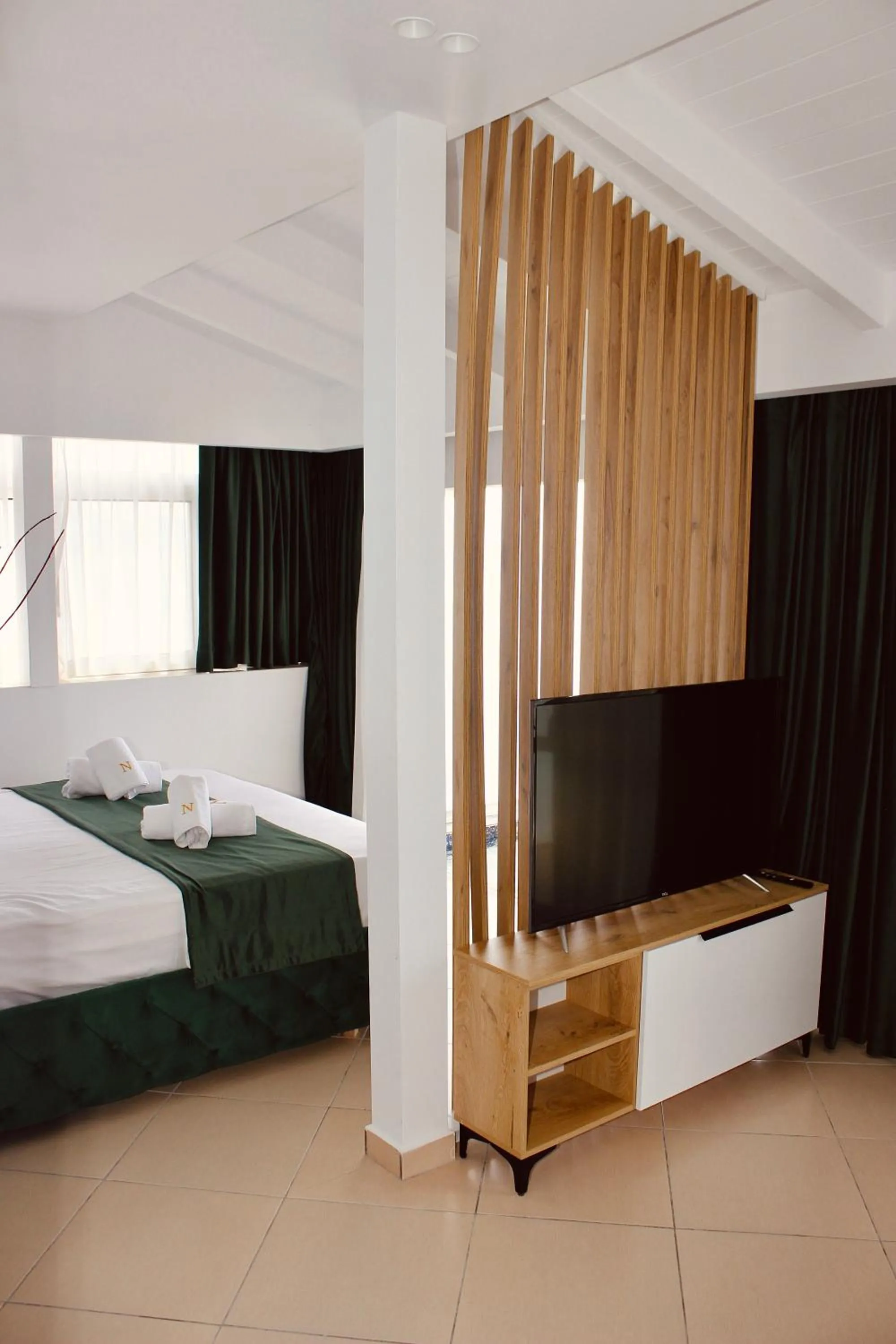 Bedroom, Bed in Qeparo Napolon Complex