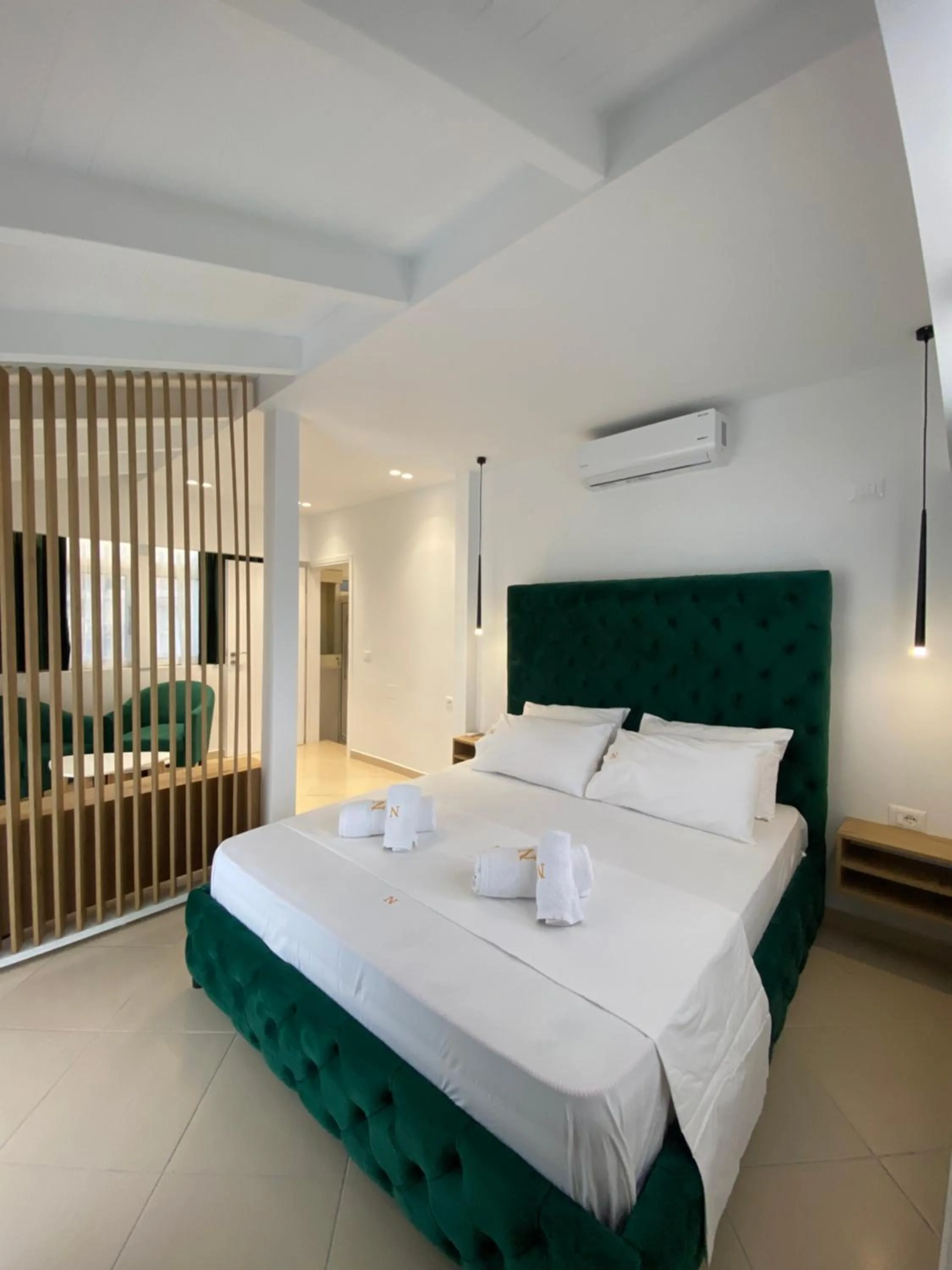 Bed in Qeparo Napolon Complex