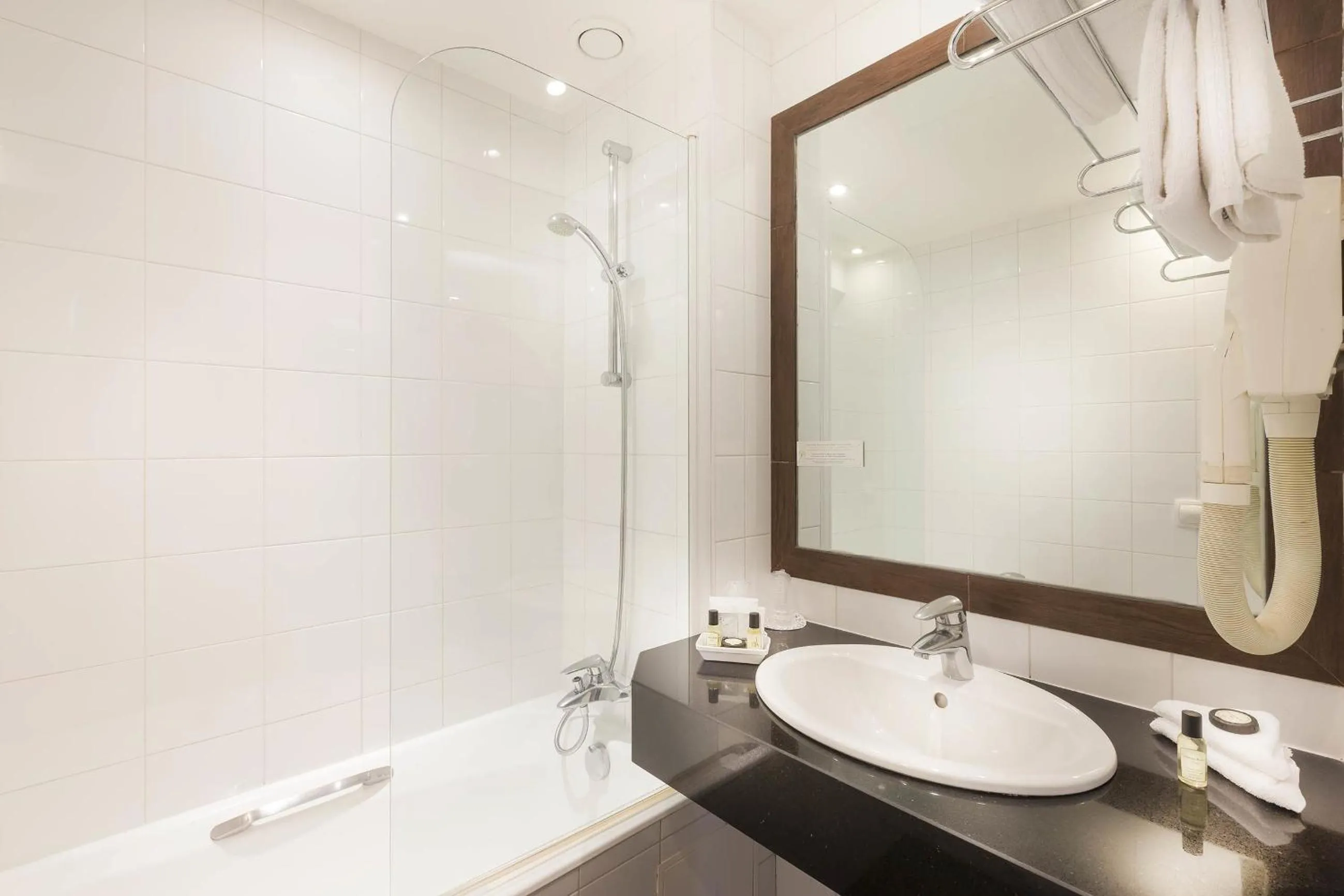 Bathroom in Elysees Apartments