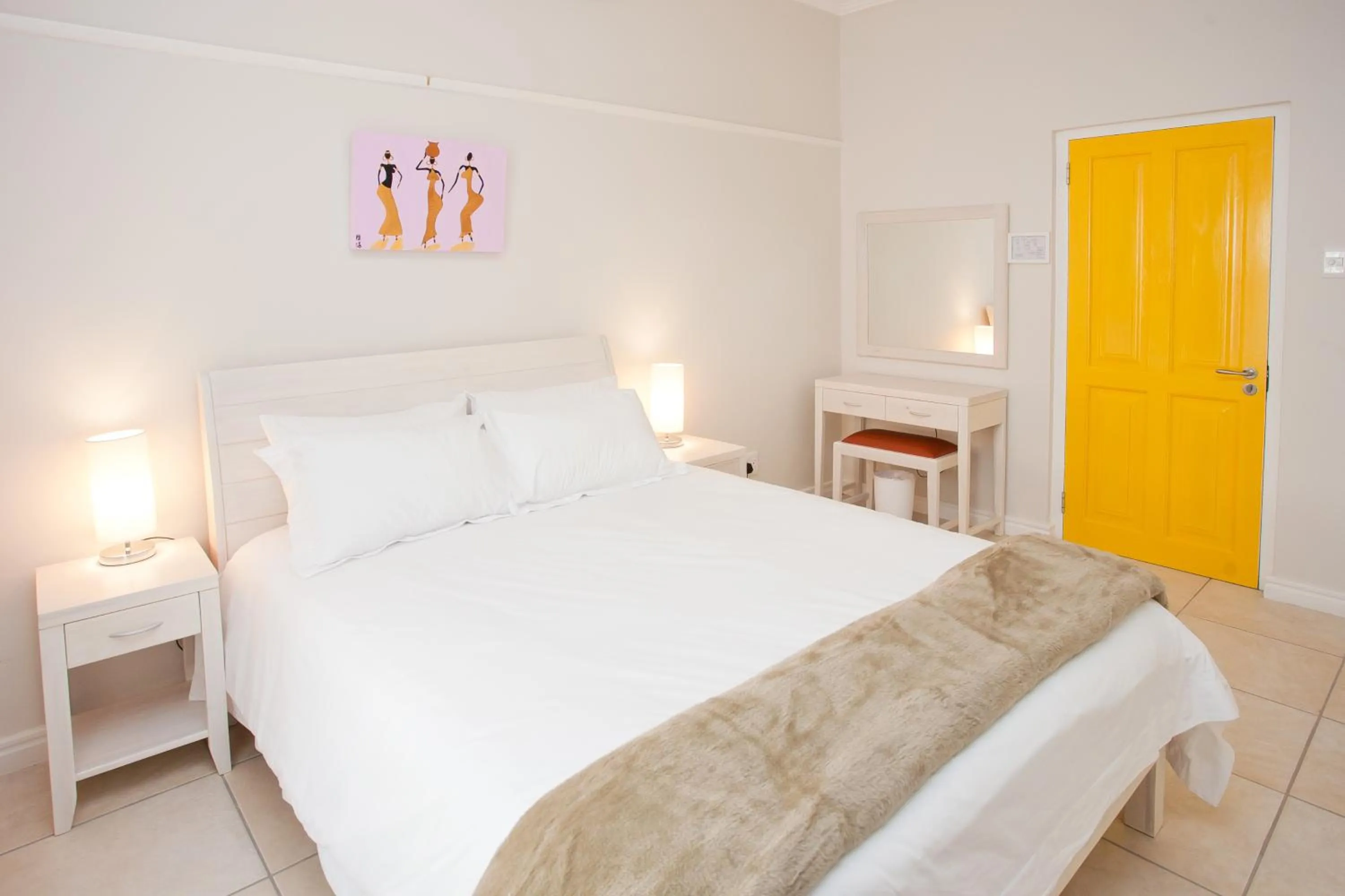 Photo of the whole room, Bed in The Queen Of Calitzdorp