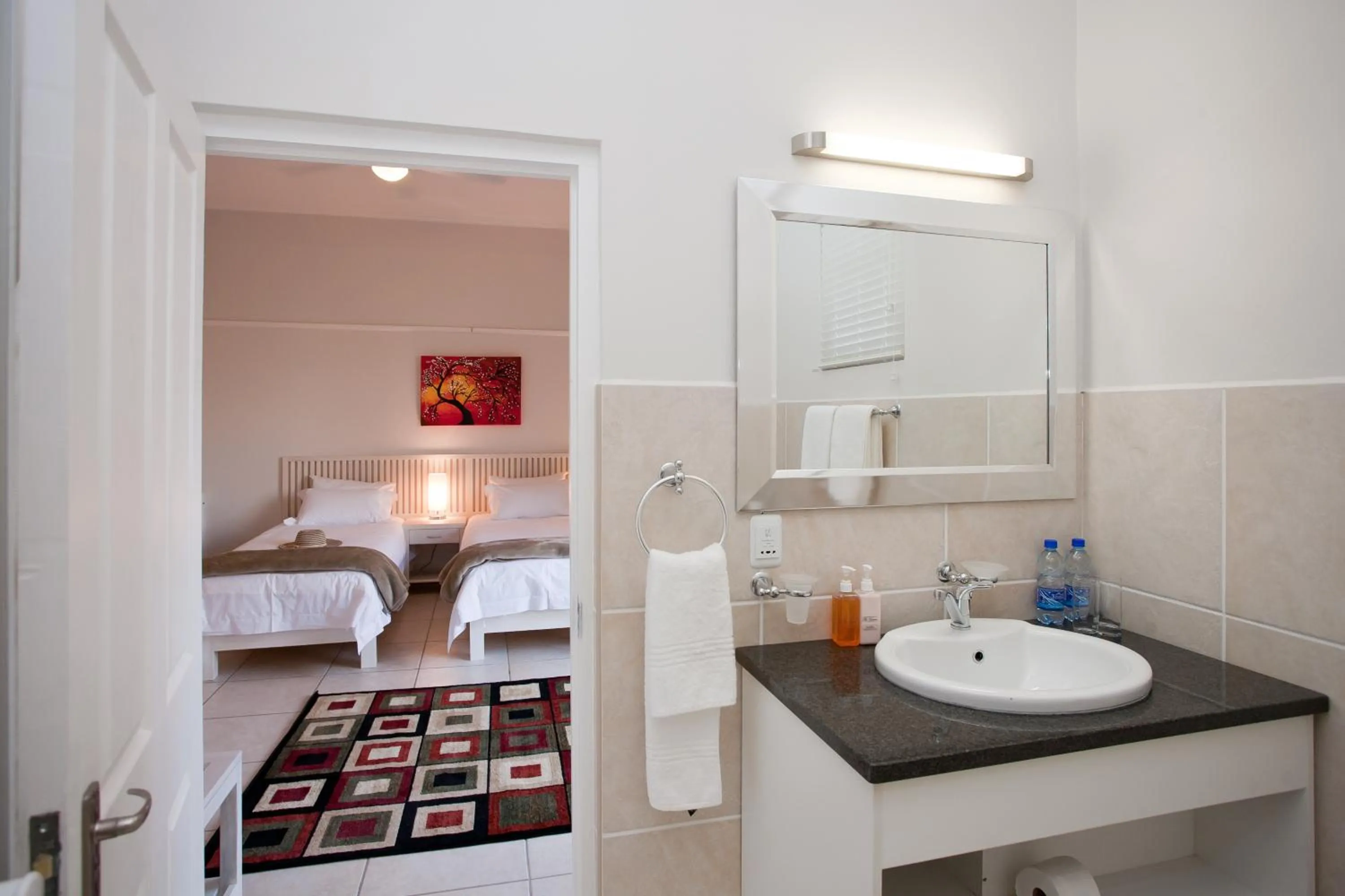 Bathroom, Bed in The Queen Of Calitzdorp