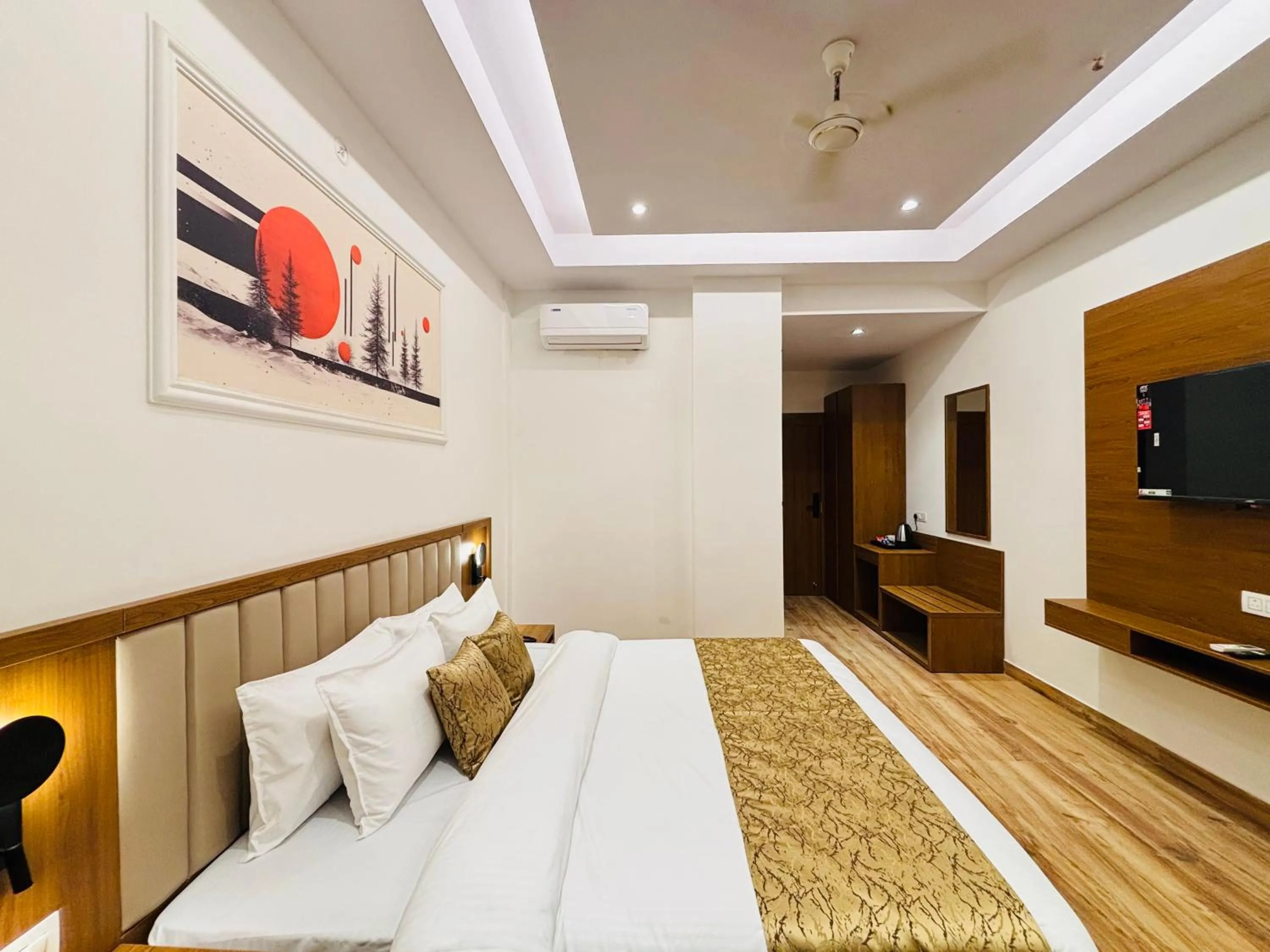 King Room in Arth Suites Lucknow Gomti Nagar
