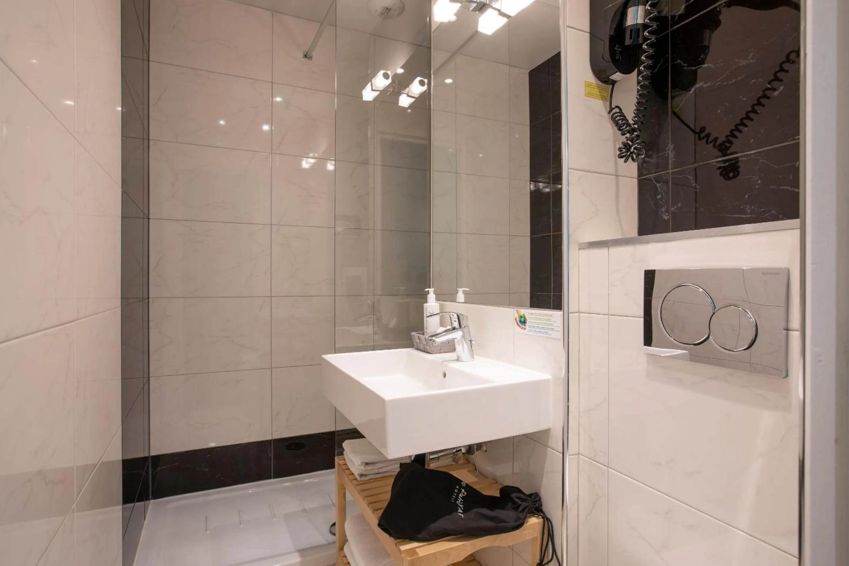 Shower in Hotel Olympic Paris Boulogne by Patrick Hayat