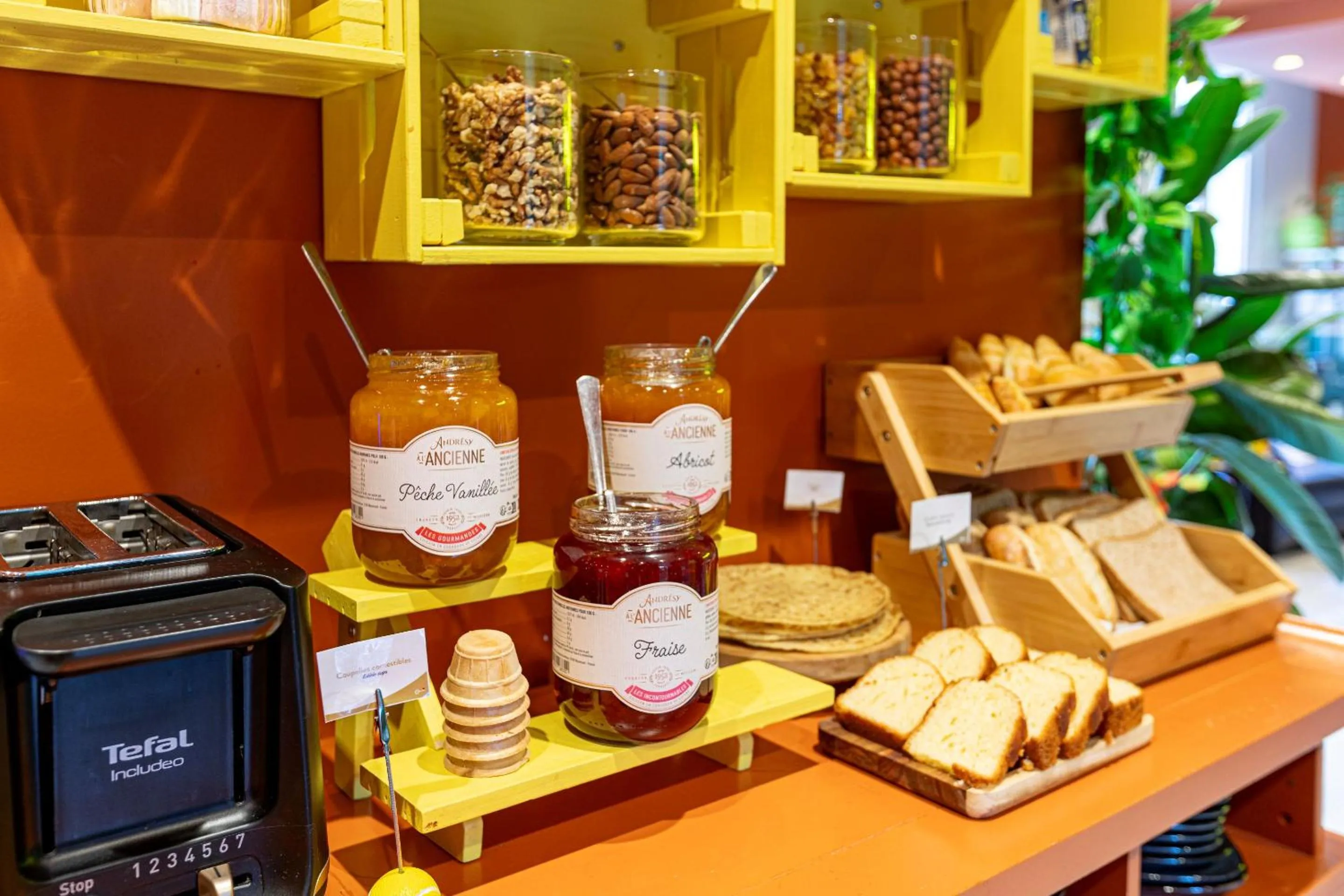 Food in Hotel Olympic Paris Boulogne by Patrick Hayat