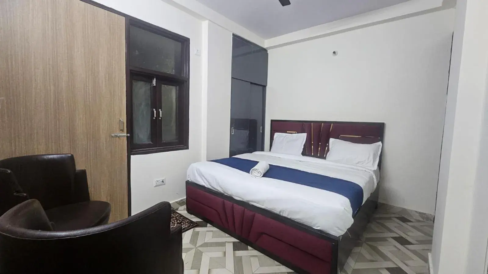 Deluxe Double Room with Castle View in Hotel Glass Castle Near Yashobhoomi Deluxe Double Room with Castle View in Hotel Glass Castle Near Yashobhoomi