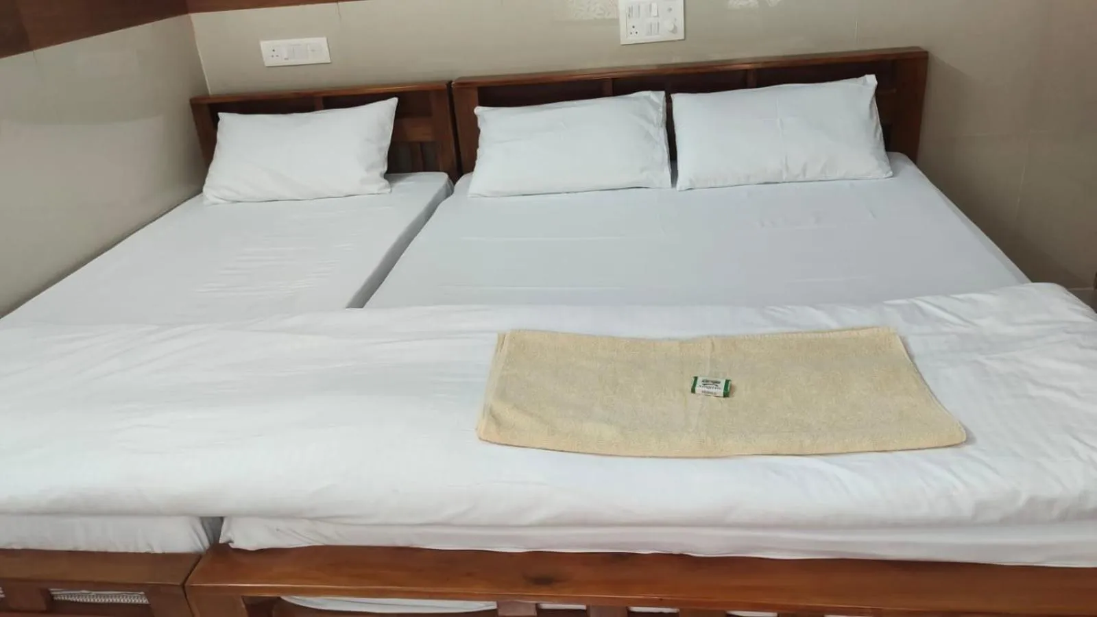 Bed in Janardan Residency