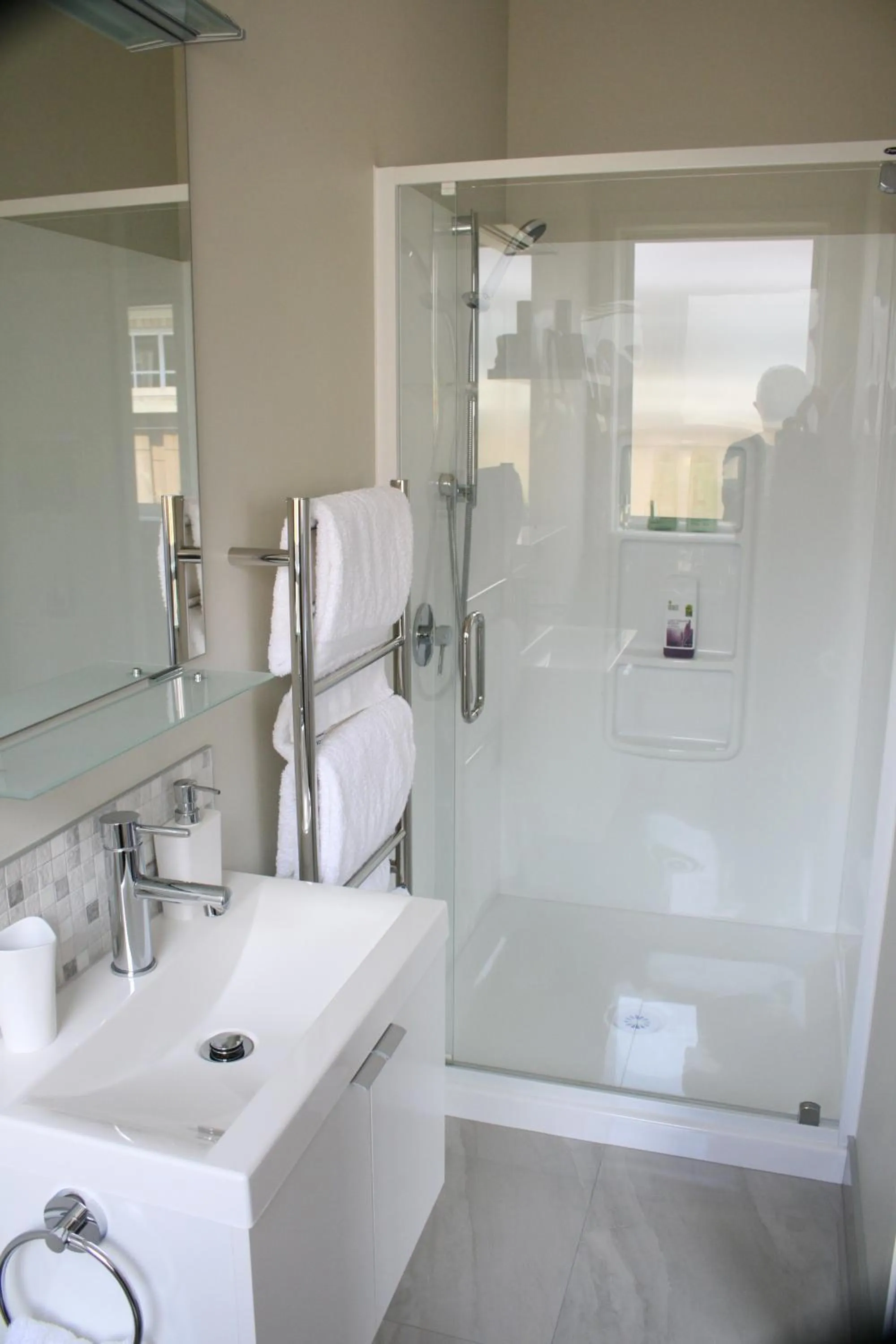 Shower in Grosvenor House B&B