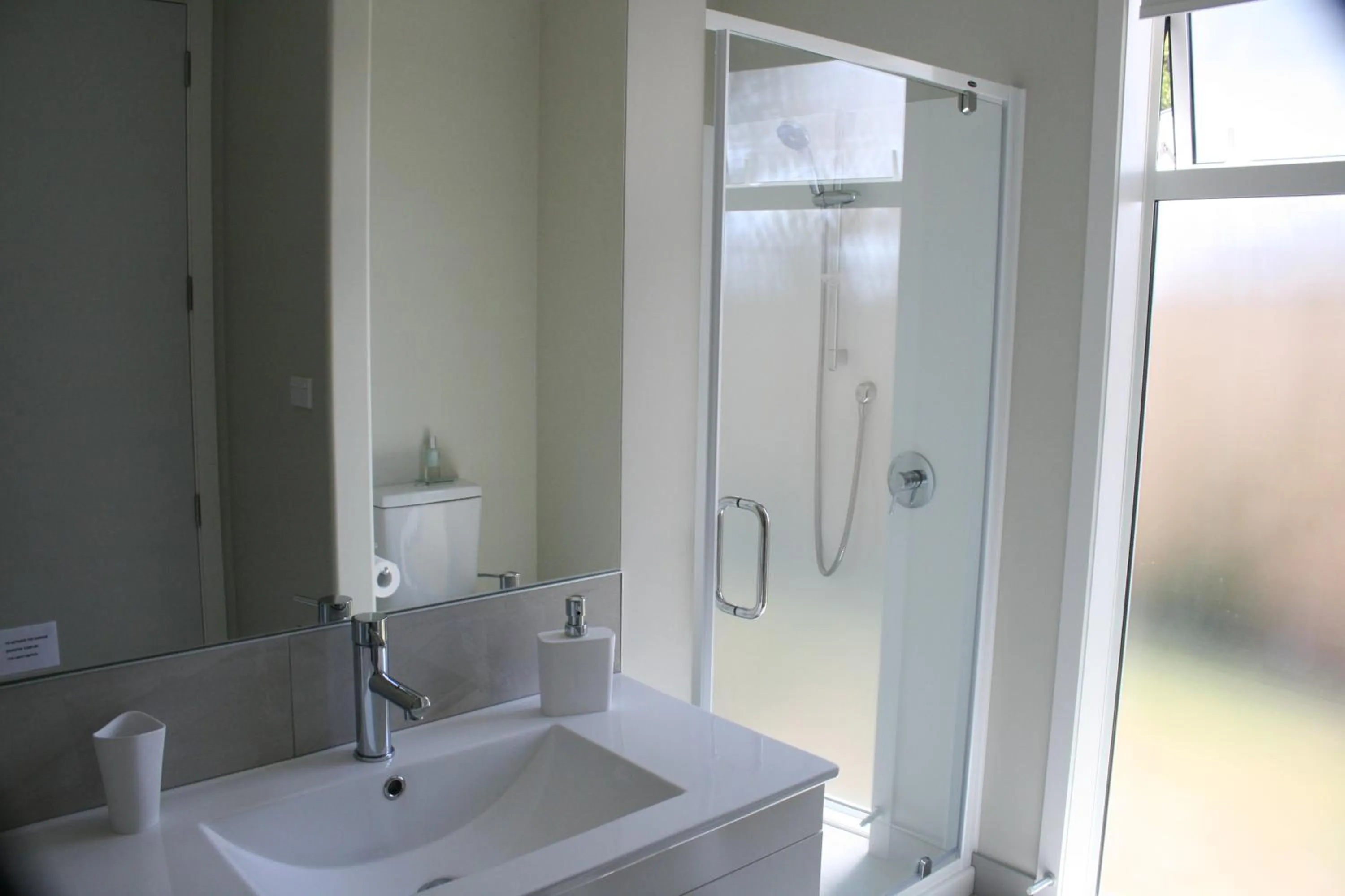 Shower in Grosvenor House B&B