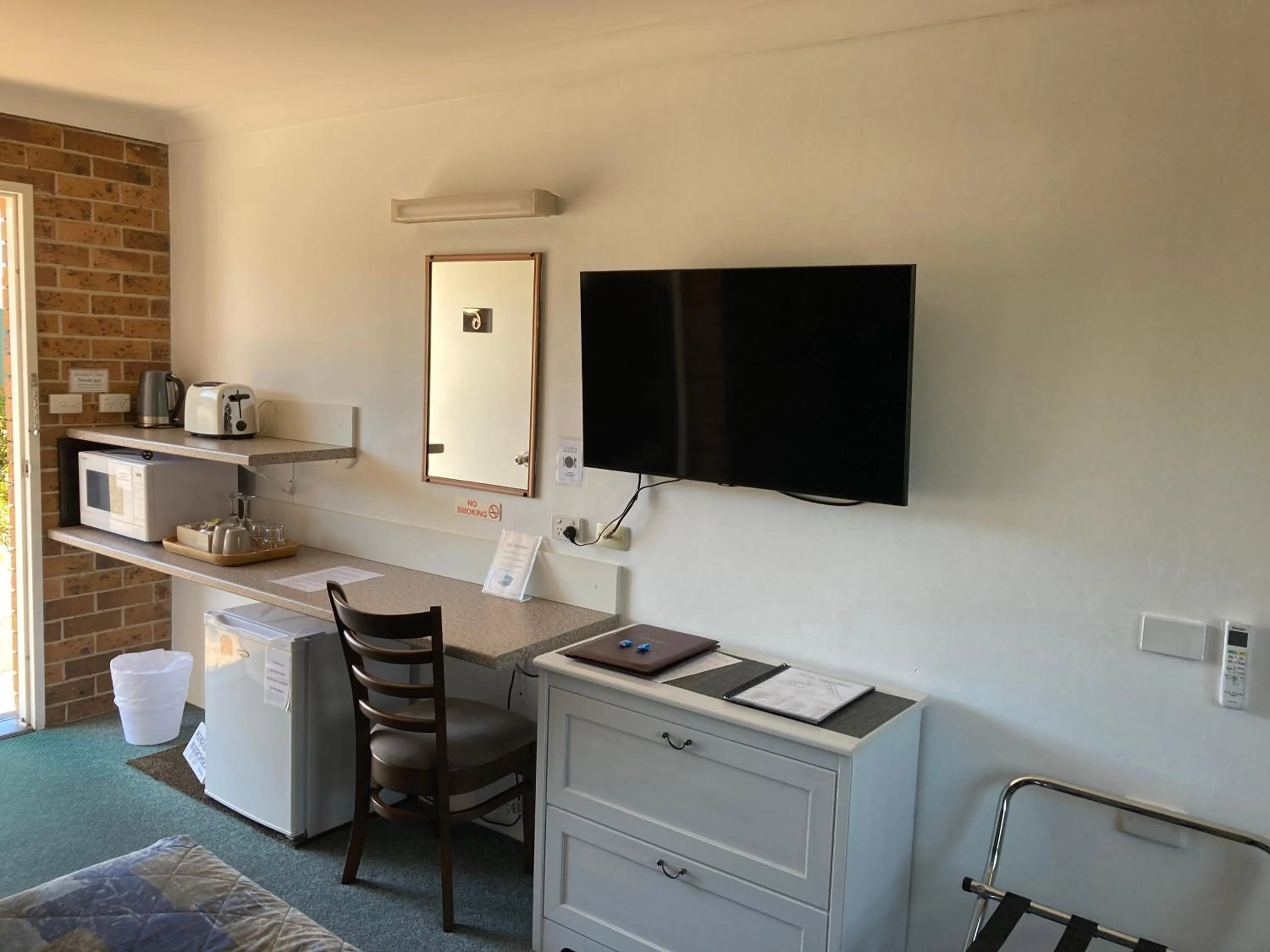 Golden Grain Motor Inn