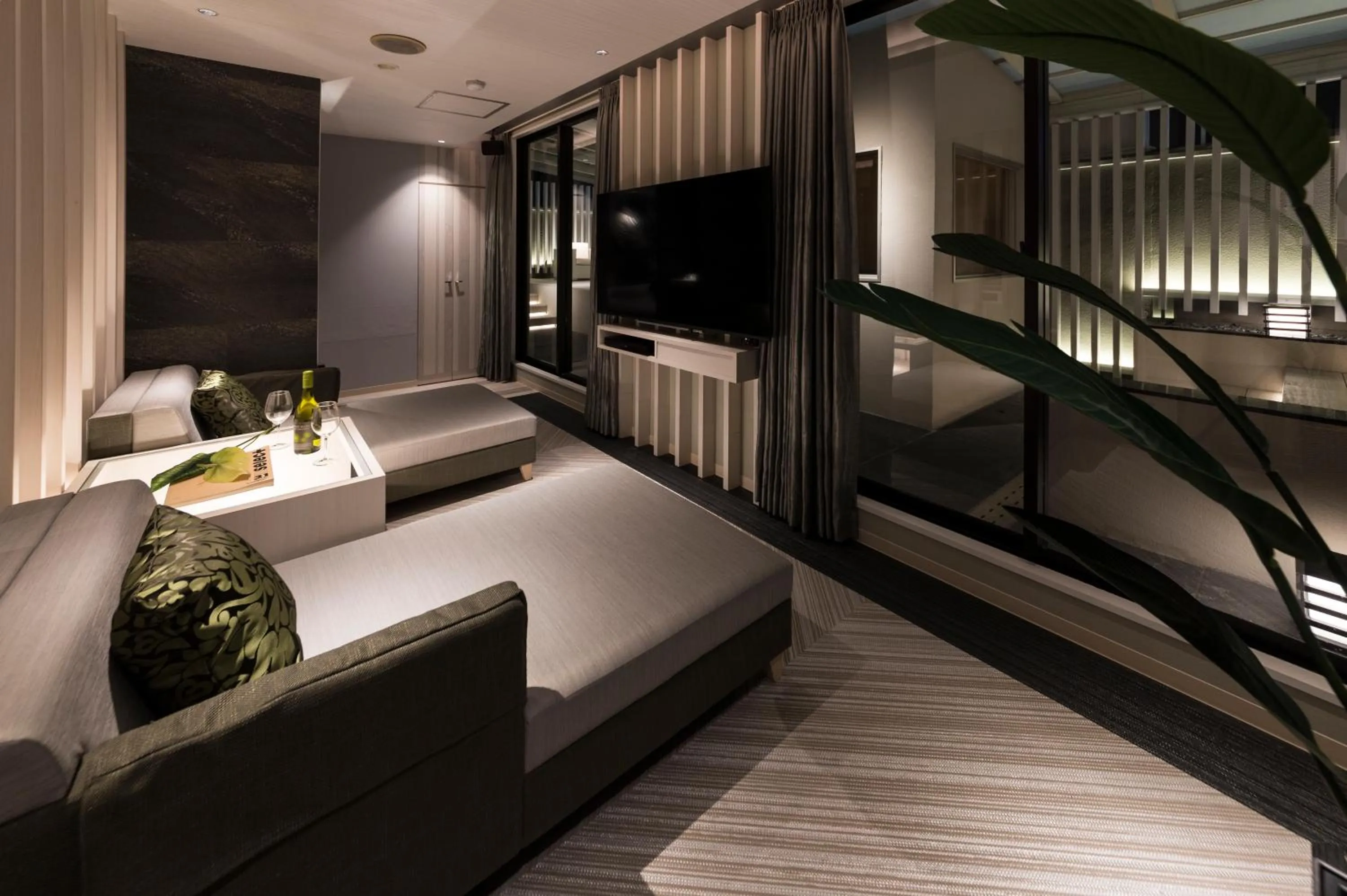 TV and multimedia, Bed in HOTEL FINE - INTO THE PREMlUM -