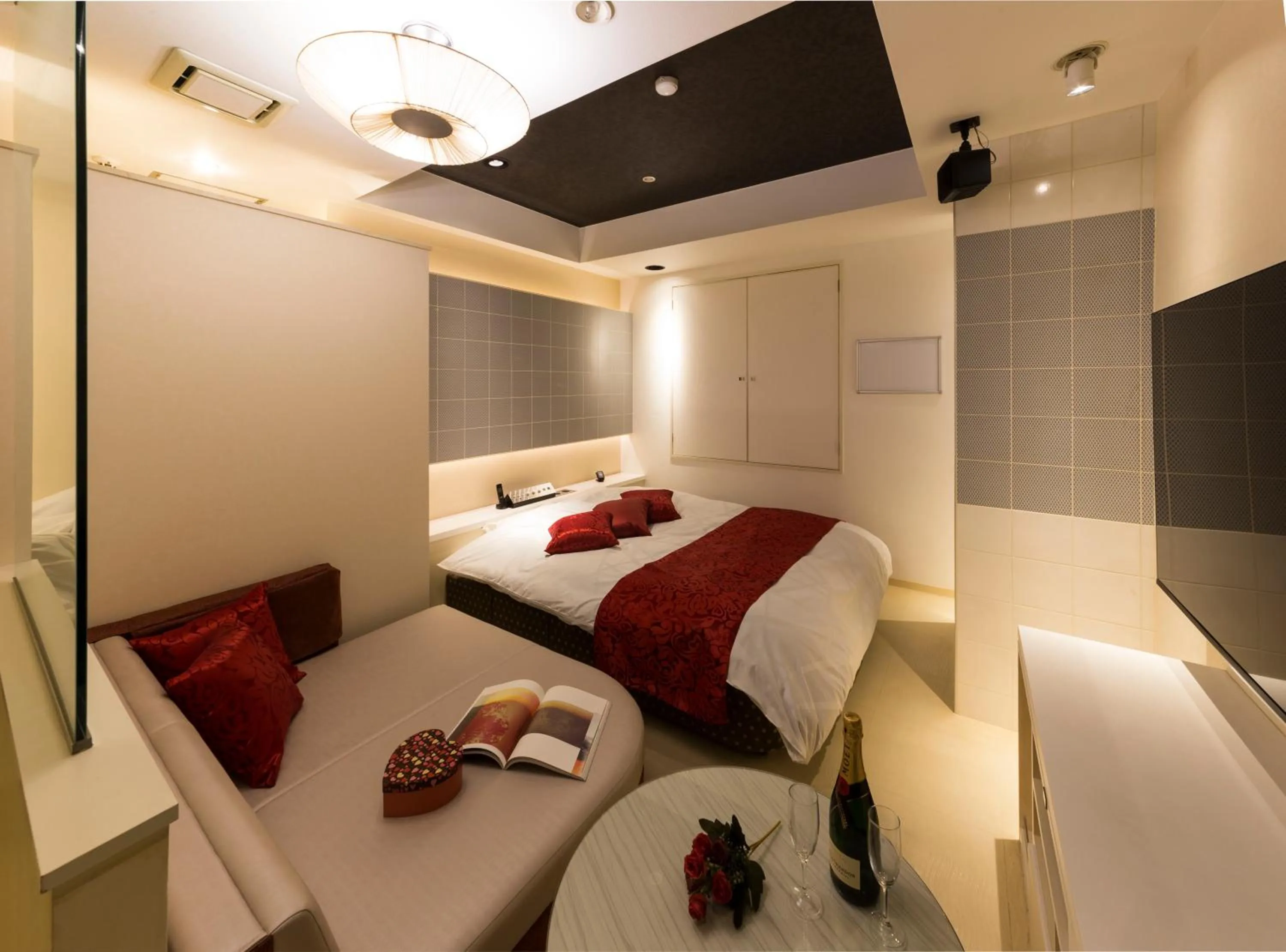 Bed in HOTEL FINE - INTO THE PREMlUM -