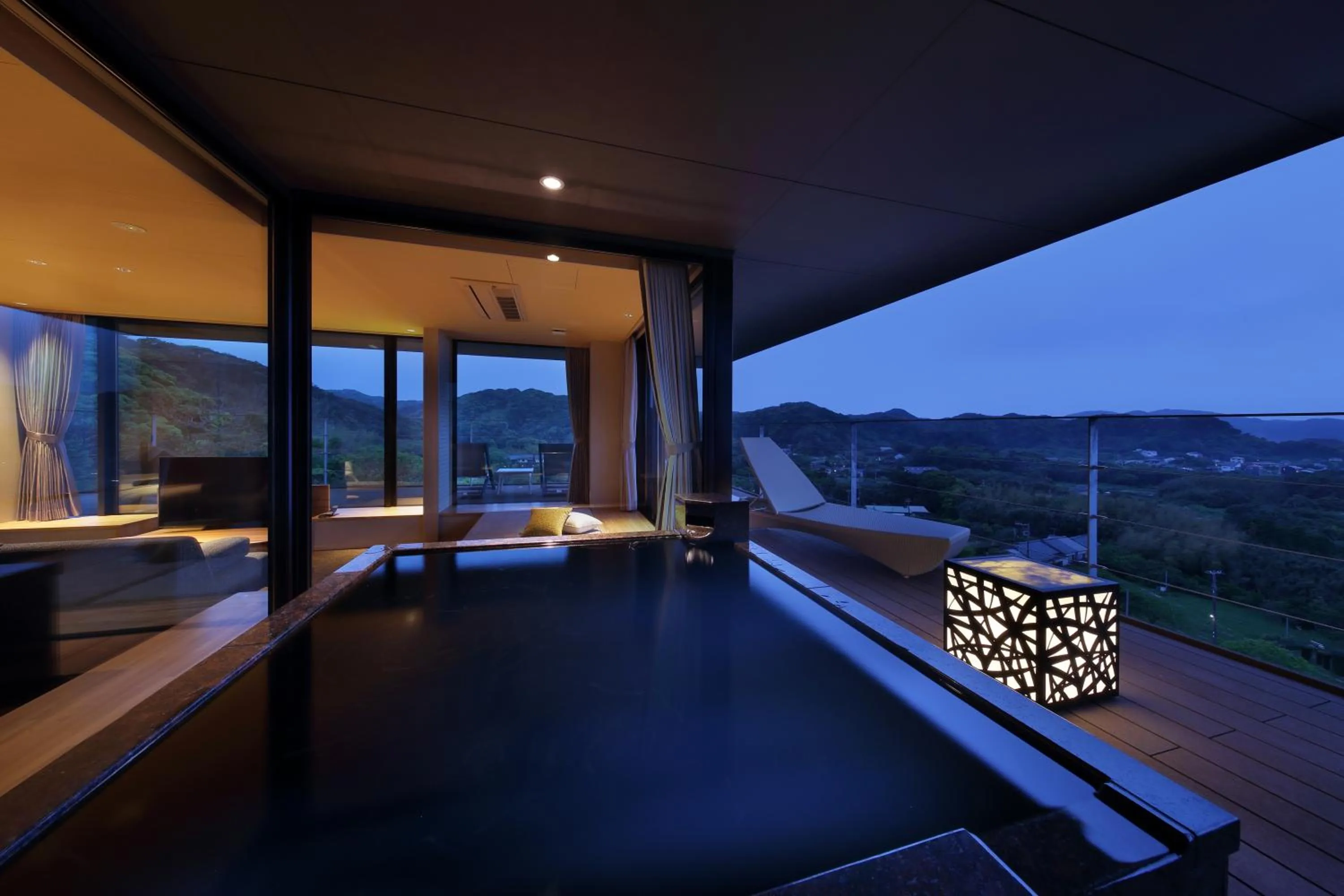 Hot Spring Bath in The Shinra