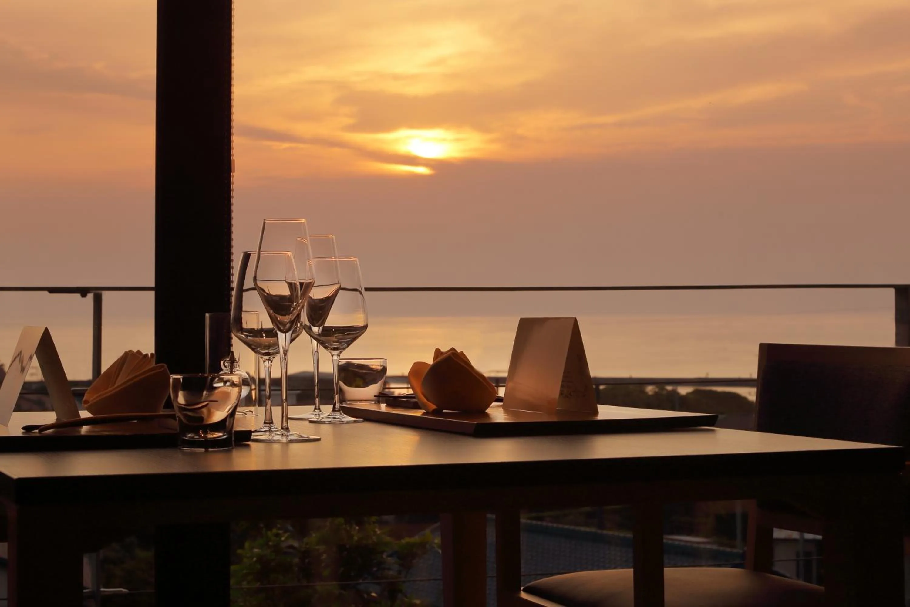 Restaurant/places to eat in The Shinra