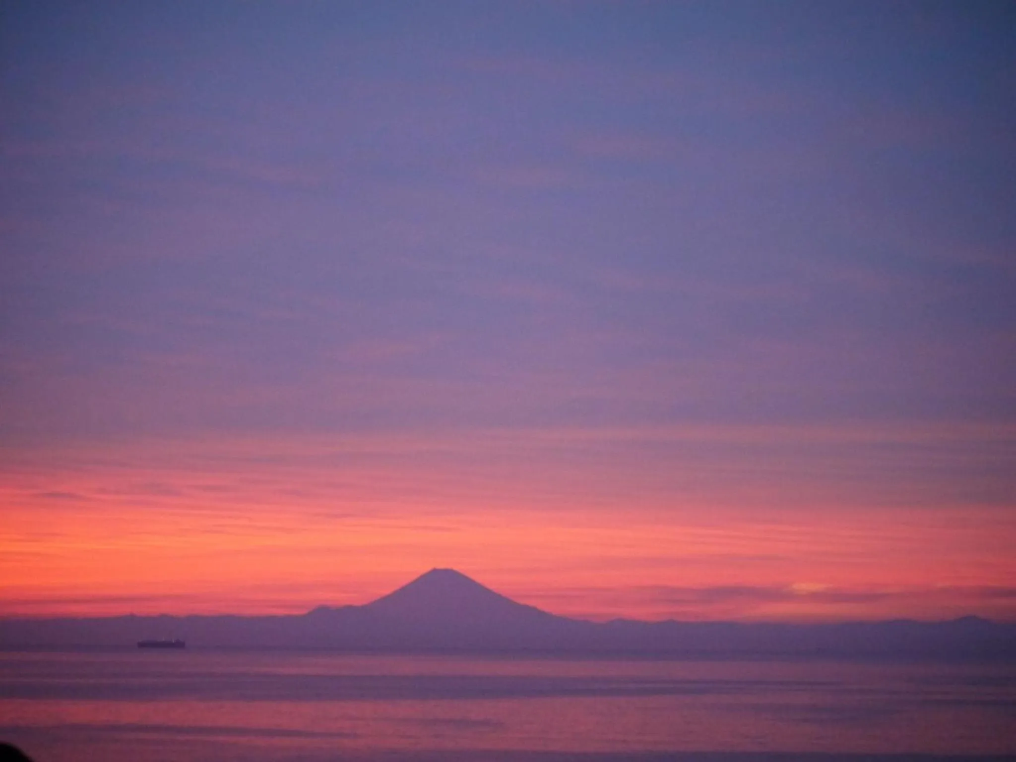 Communal lounge/ TV room in The Shinra