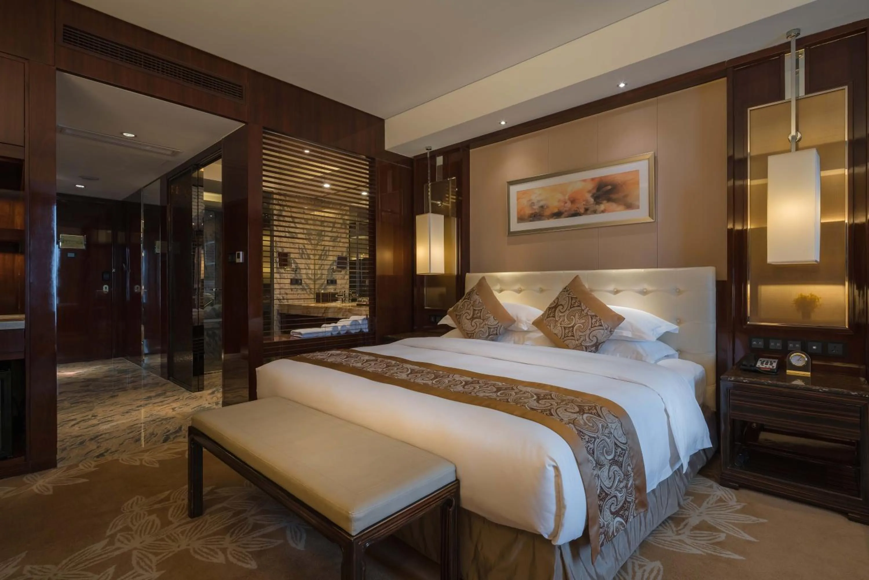 Bedroom, Bed in Happiness Hotel