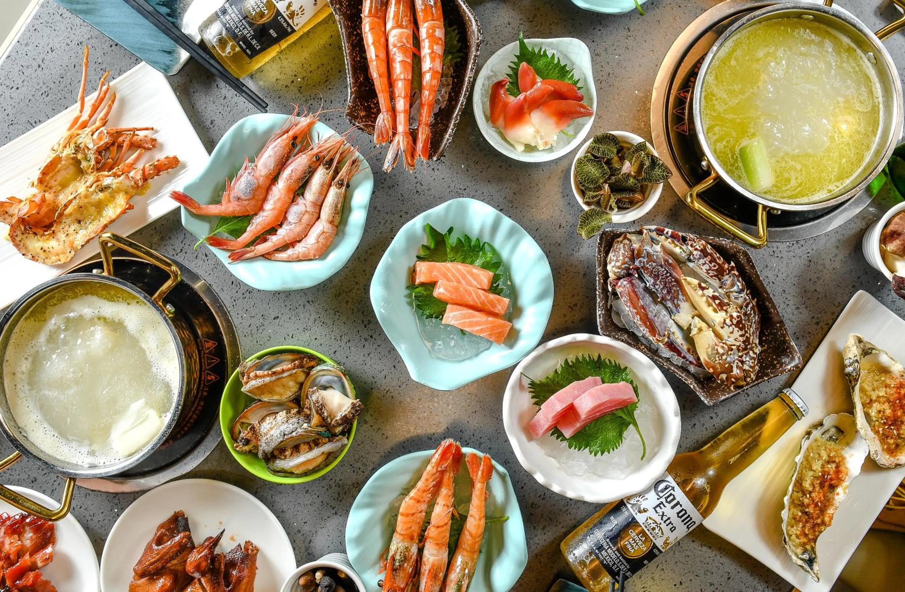 Restaurant/places to eat in Happiness Hotel