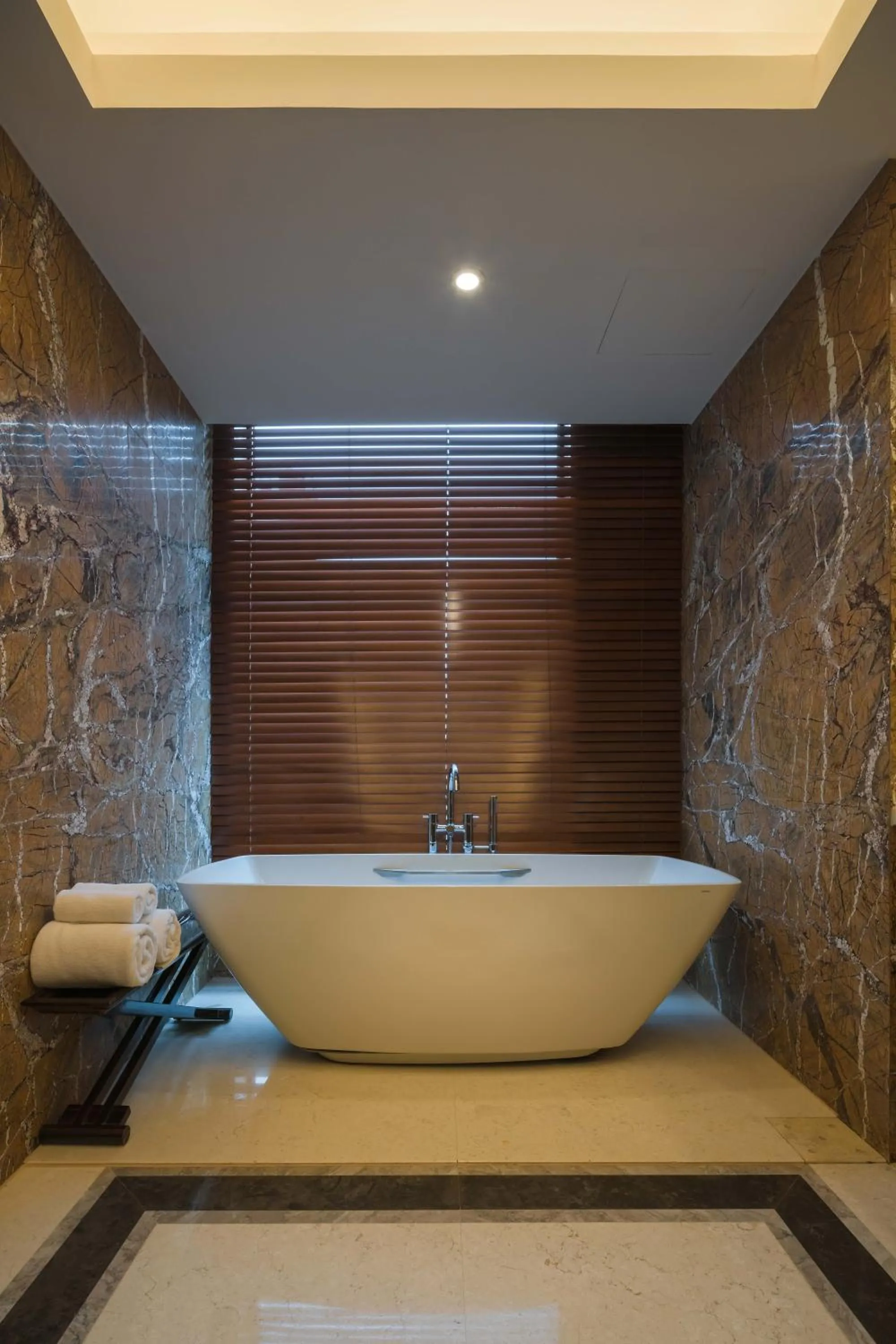 Bathroom in Happiness Hotel