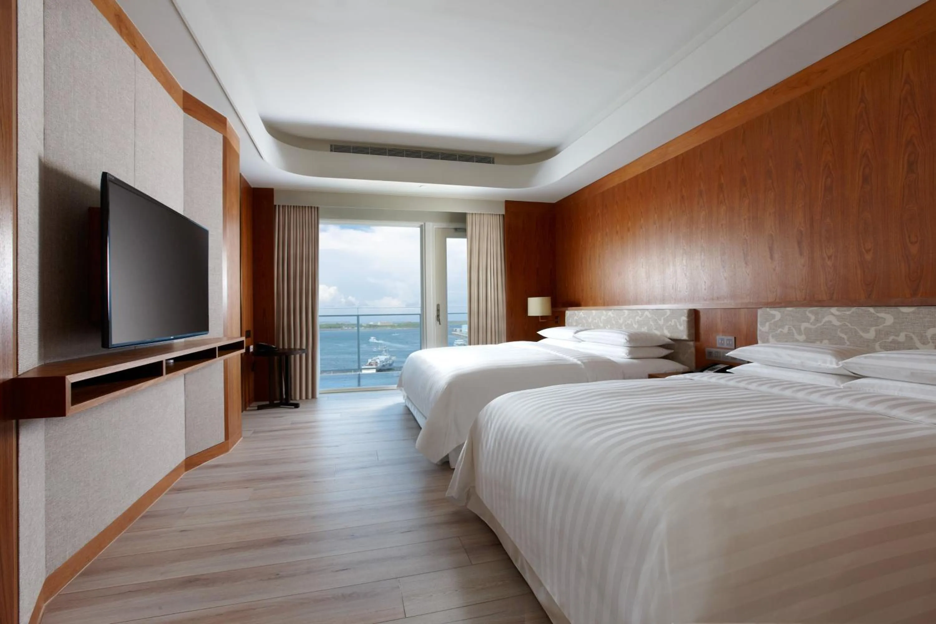 Photo of the whole room, Bed in Four Points By Sheraton Penghu