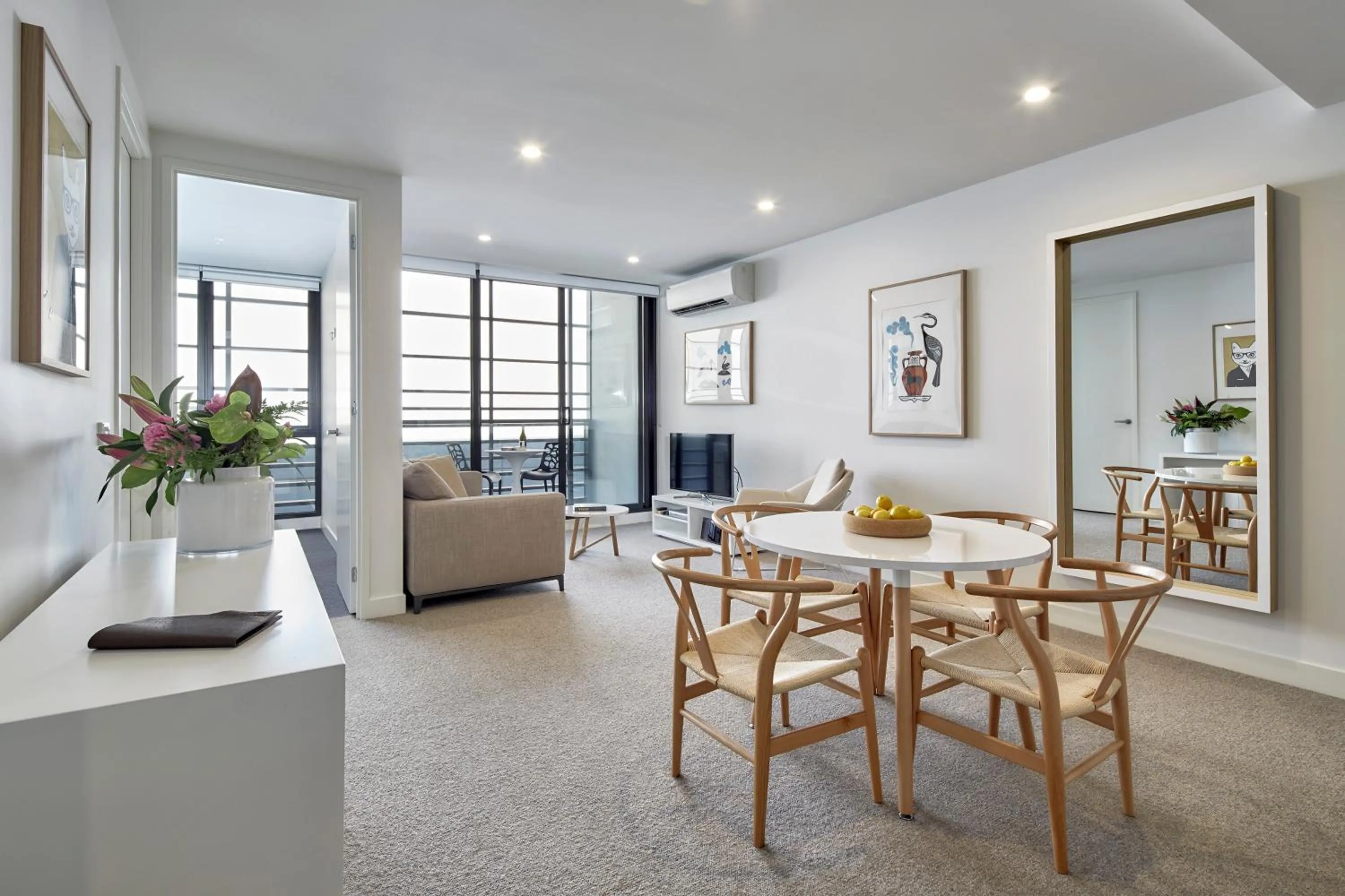 Photo of the whole room in 381 Cremorne