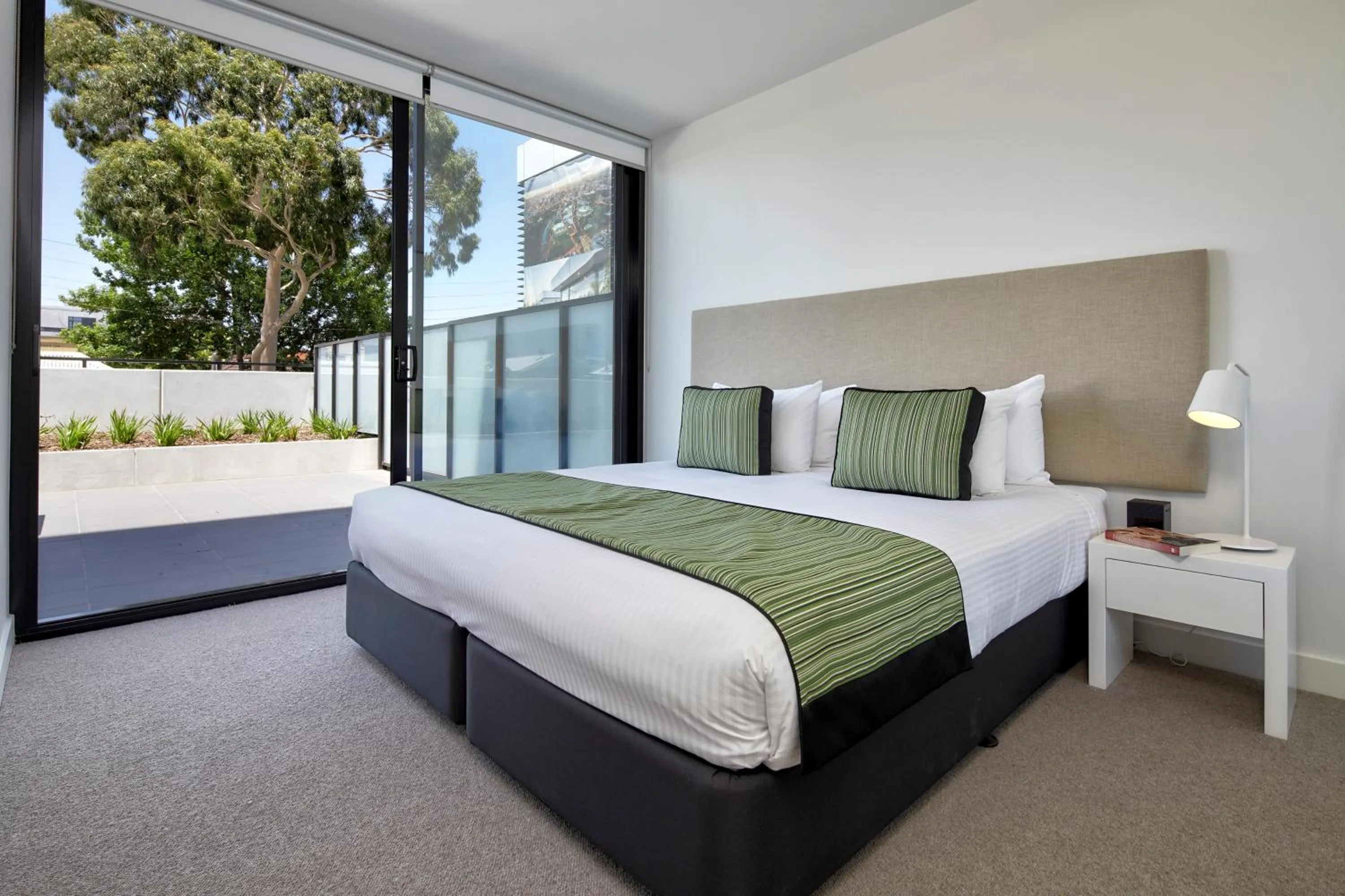 Bed in 381 Cremorne