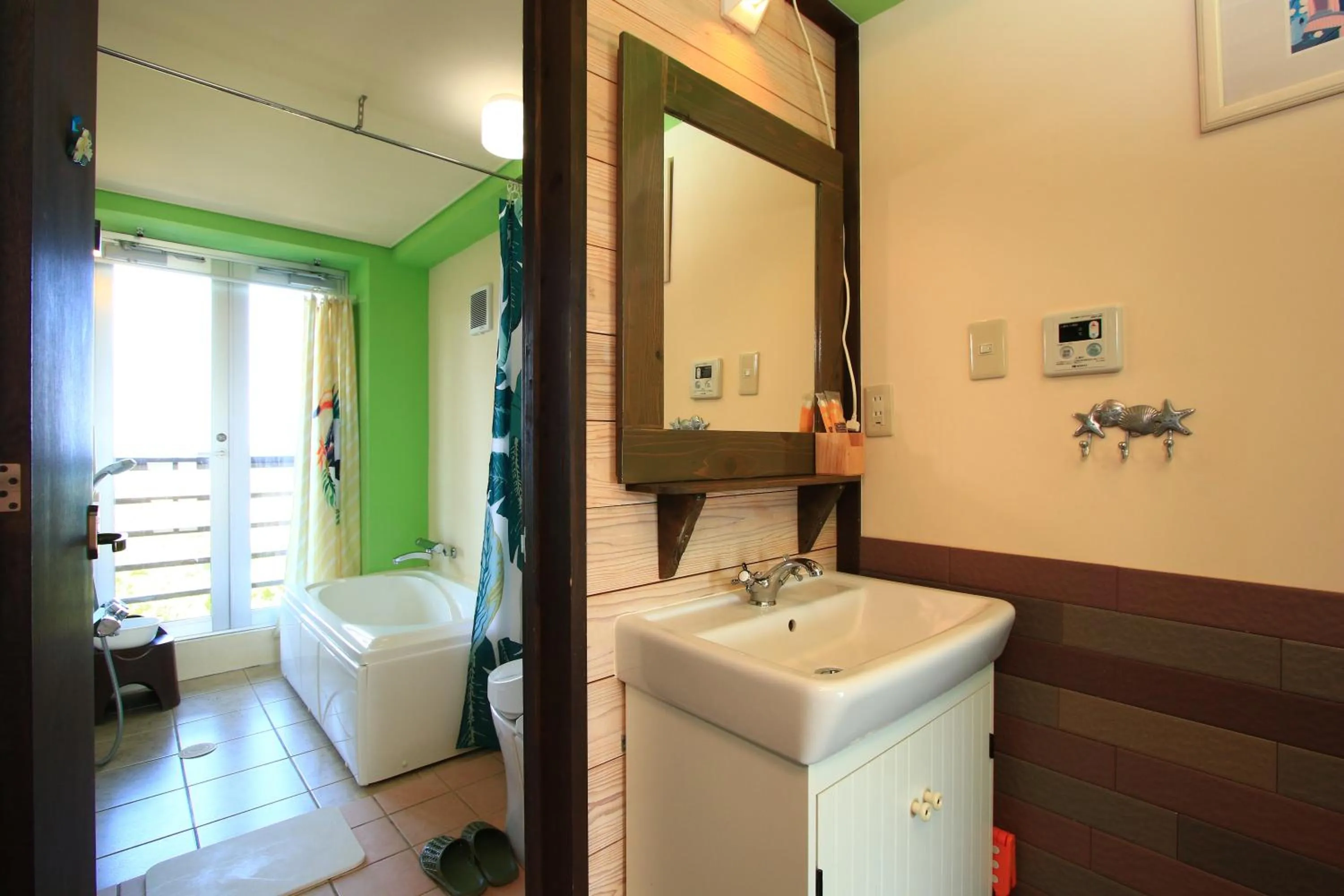 Ma-Blue Garden House