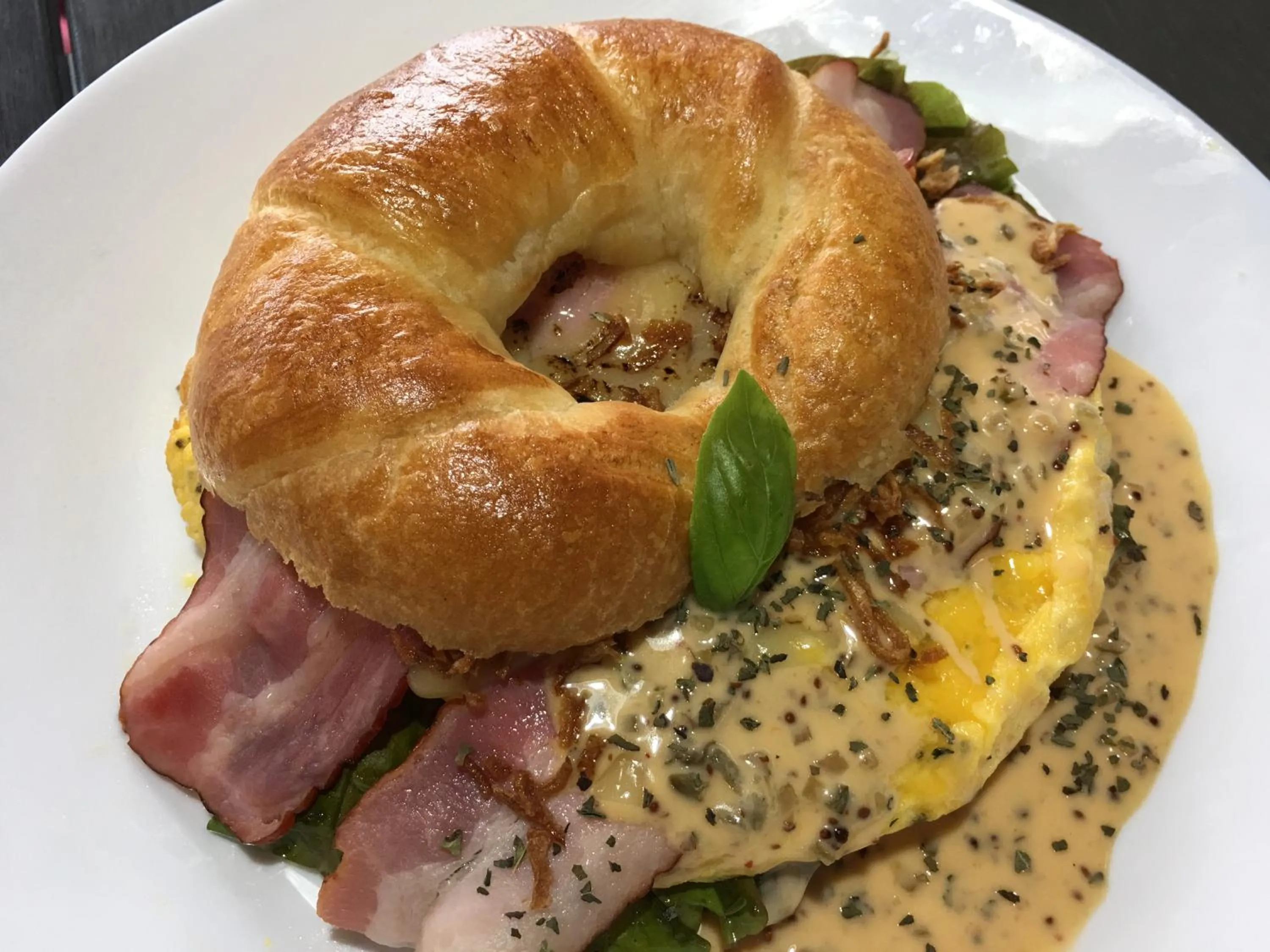 American breakfast in Ma-Blue Garden House