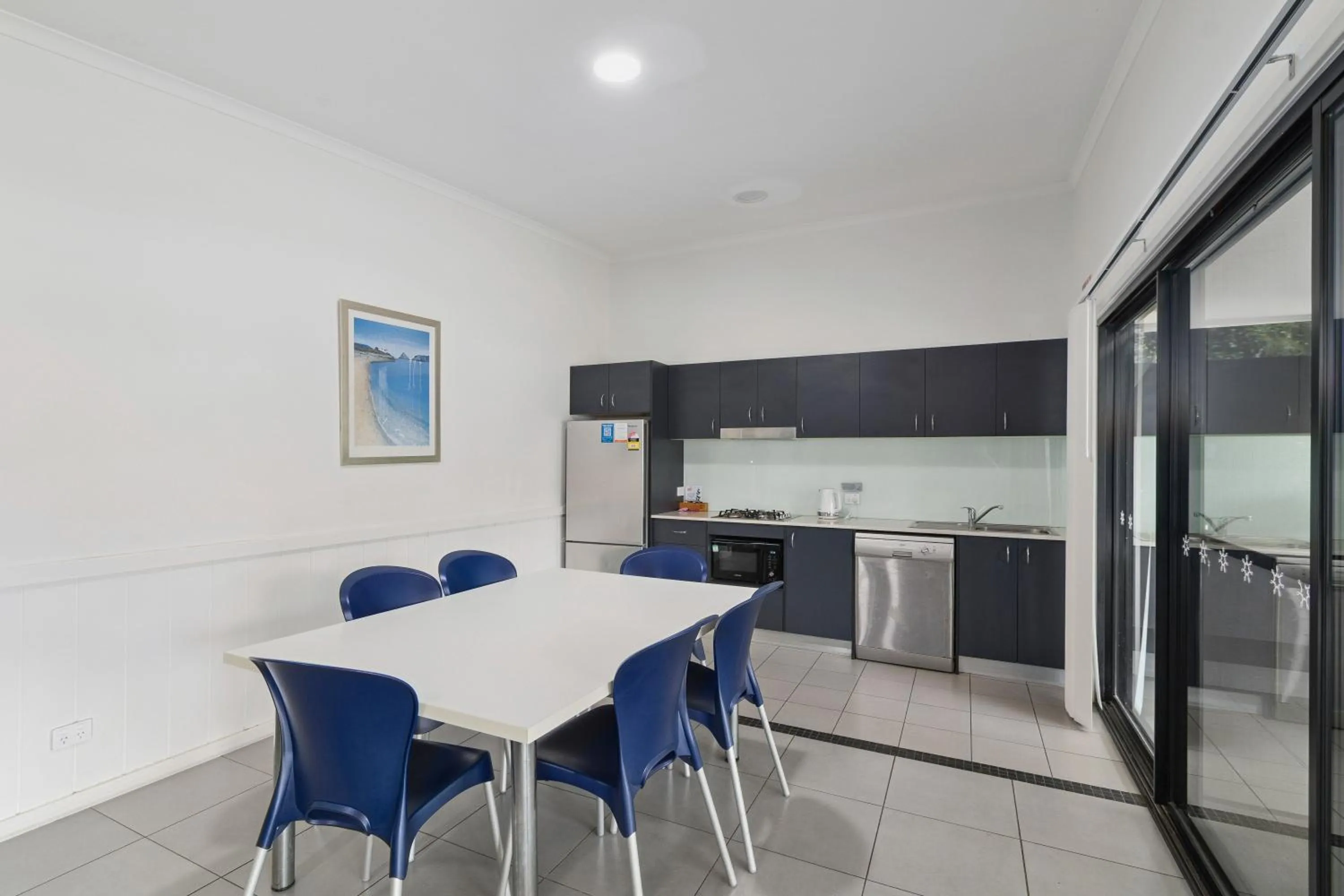 Kitchen or kitchenette in Ingenia Holidays Lake Conjola