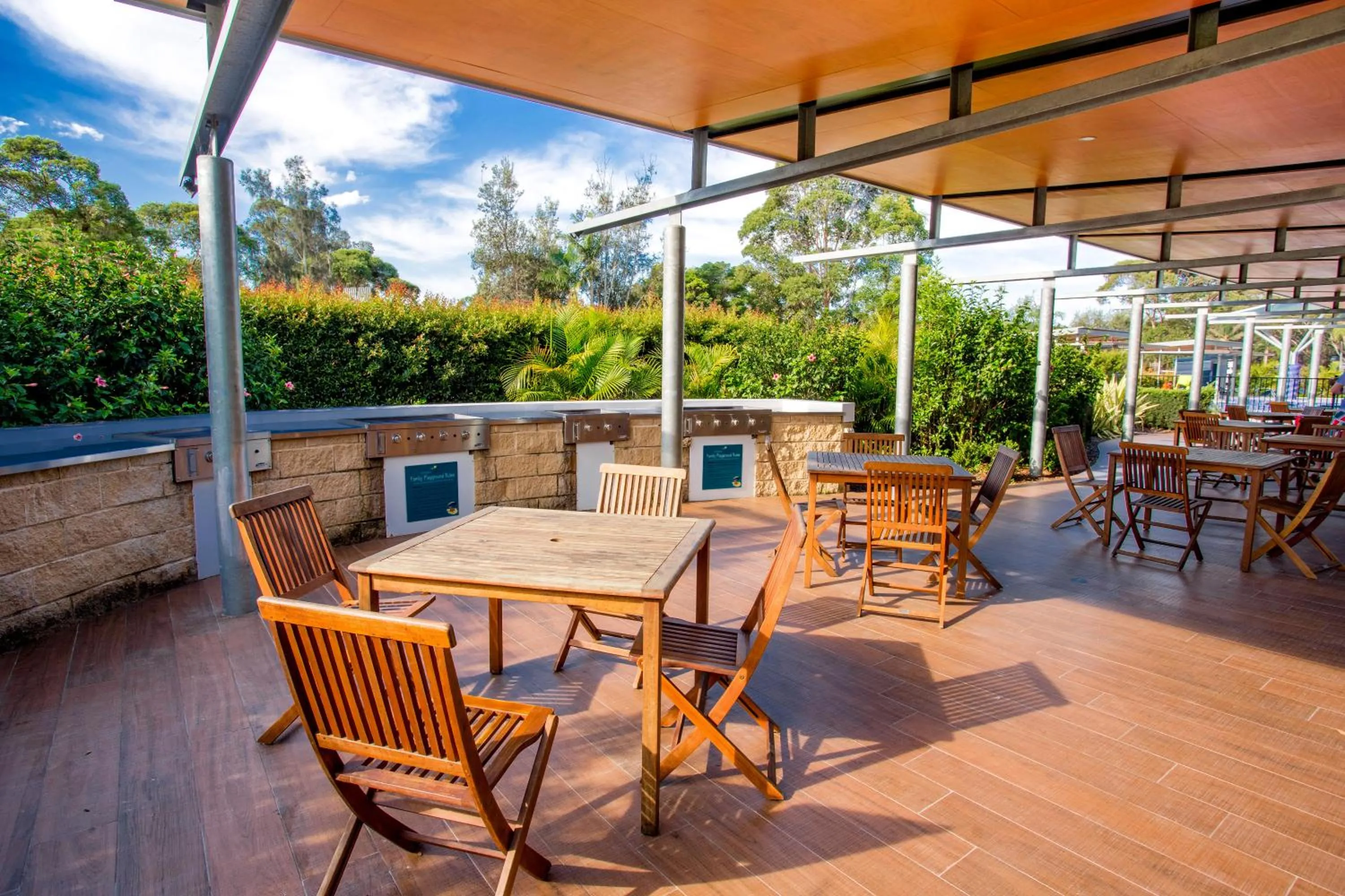 BBQ facilities in Ingenia Holidays Lake Conjola