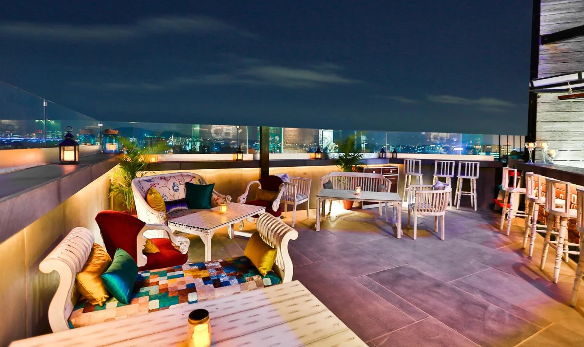 Restaurant/places to eat in T24 Residency Mumbai International Airport Hotel