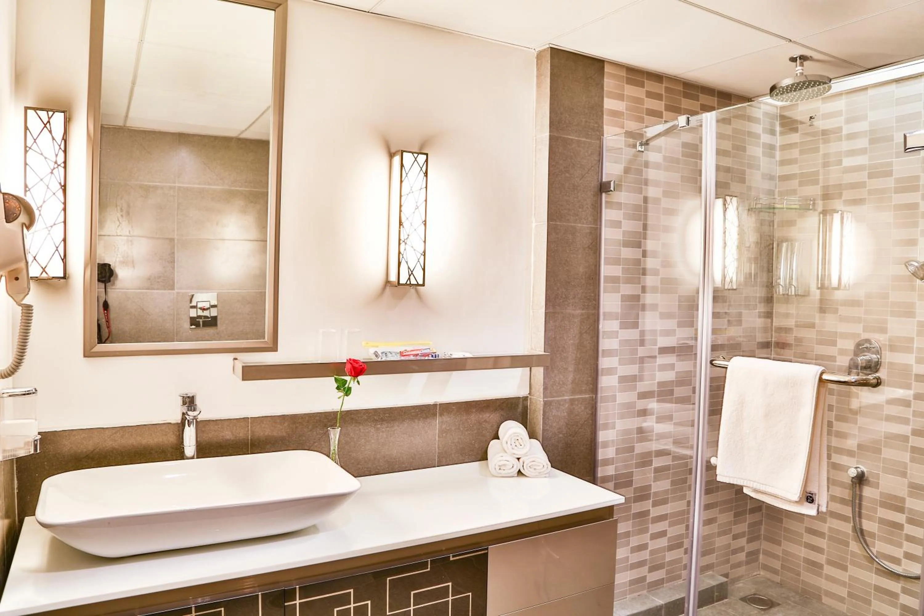 Toilet in T24 Residency Mumbai International Airport Hotel