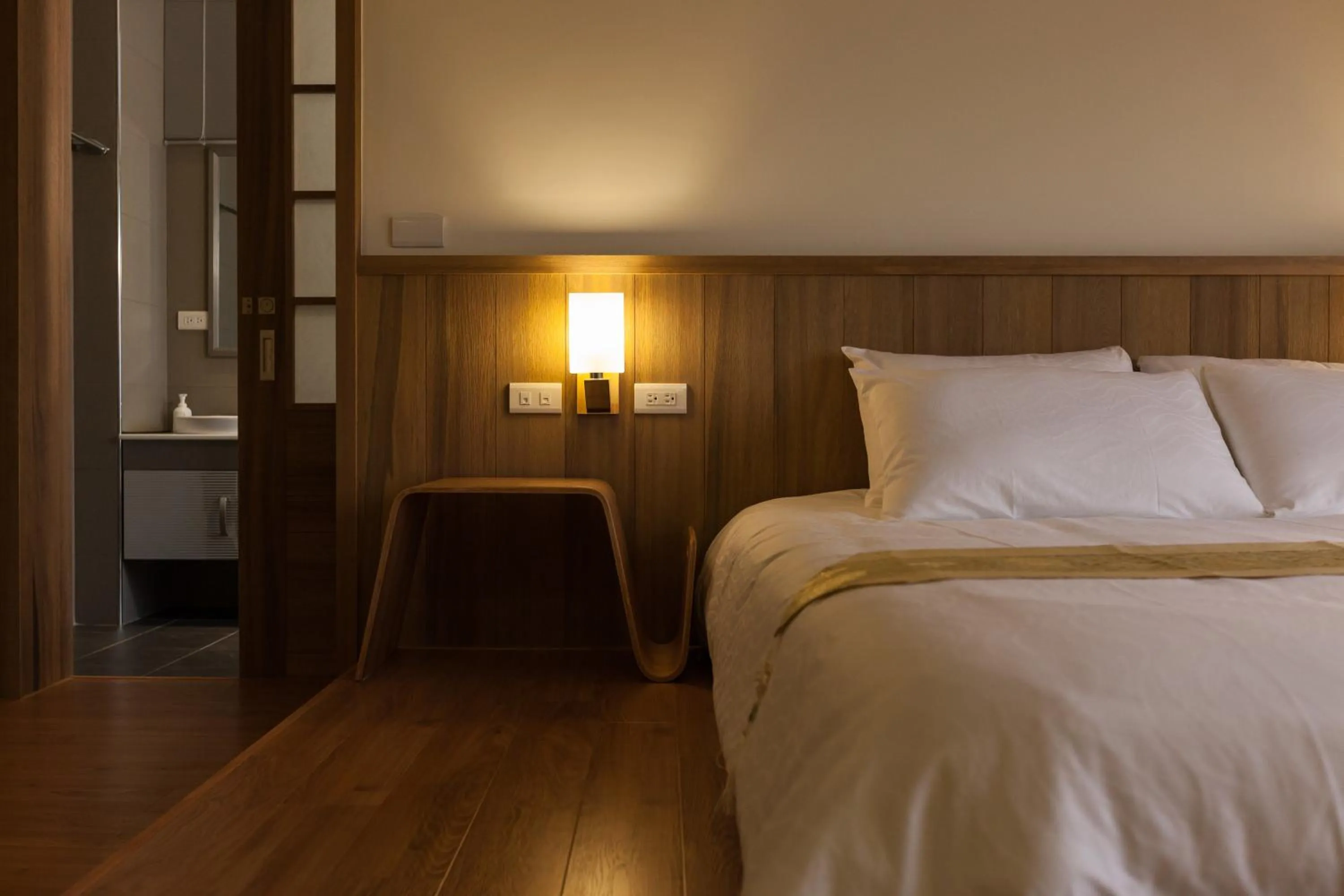 Decorative detail, Bed in I Leisure B&B