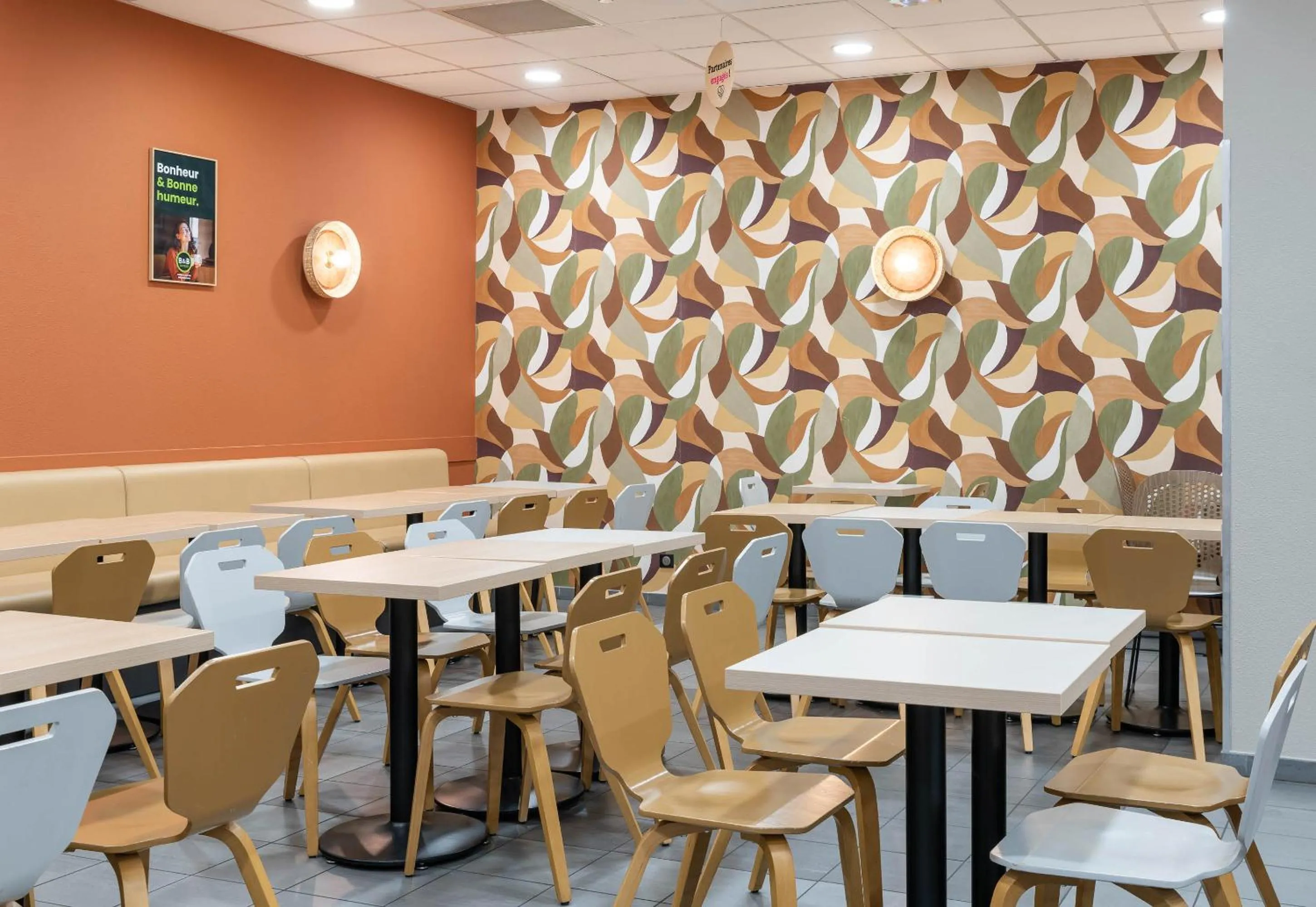 Restaurant/places to eat in B&B HOTEL Lyon Ouest Tassin