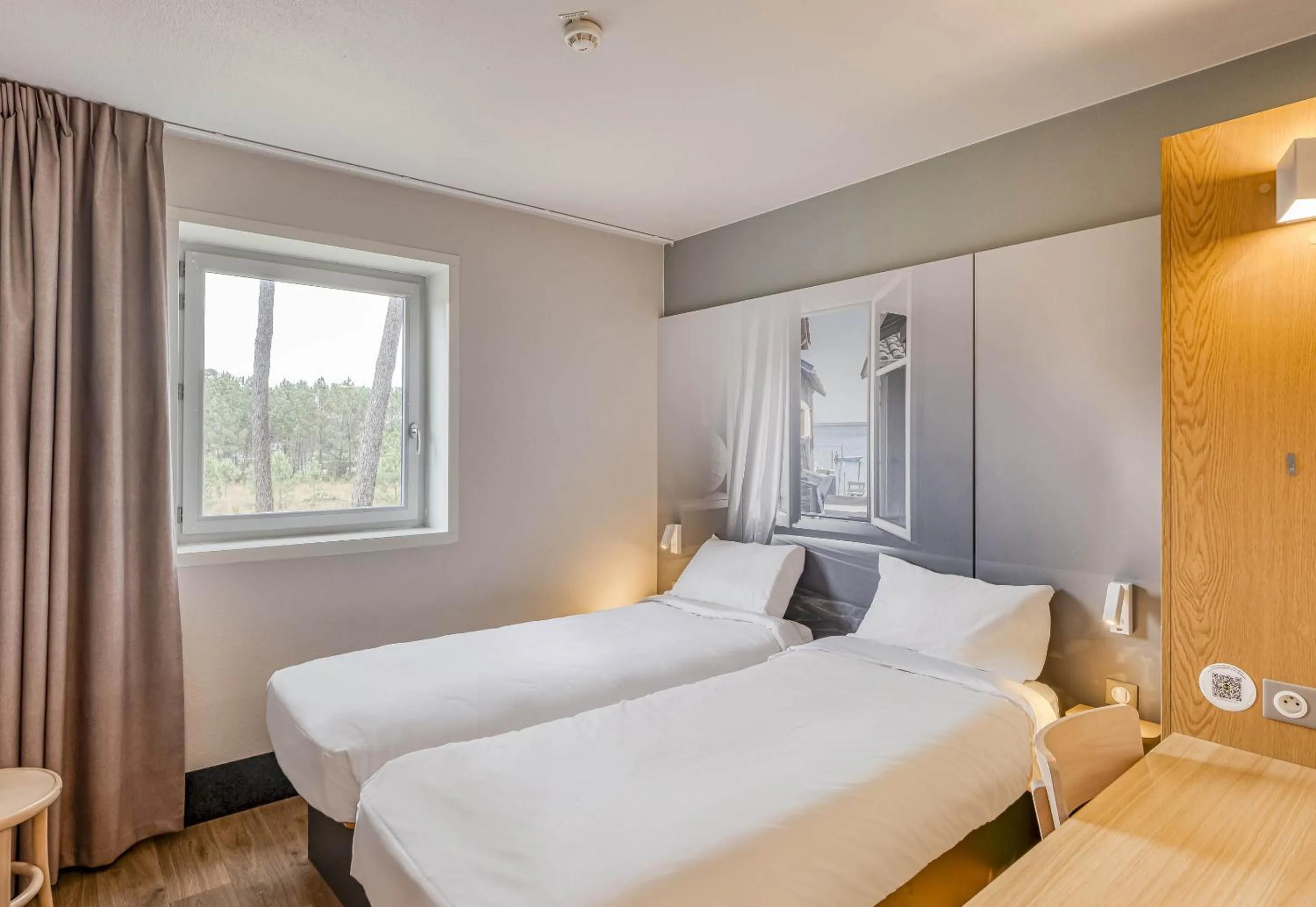 Bedroom, Bed in B&B HOTEL Arcachon Gujan-Mestras