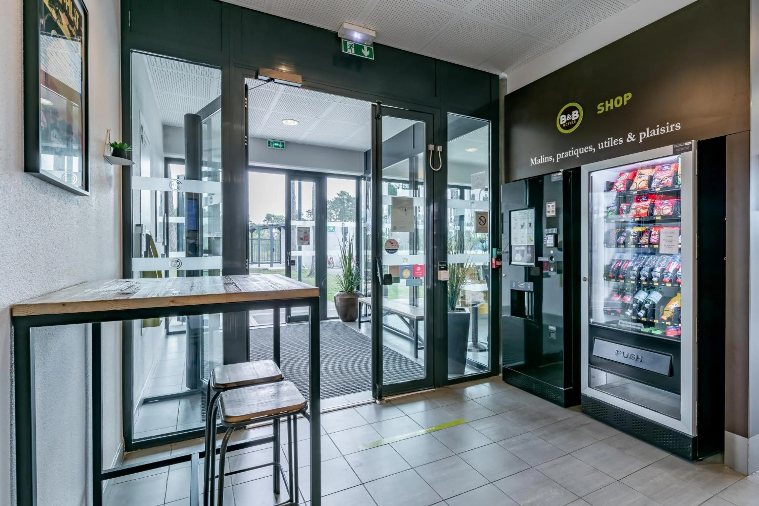 Lobby or reception in B&B HOTEL Arcachon Gujan-Mestras