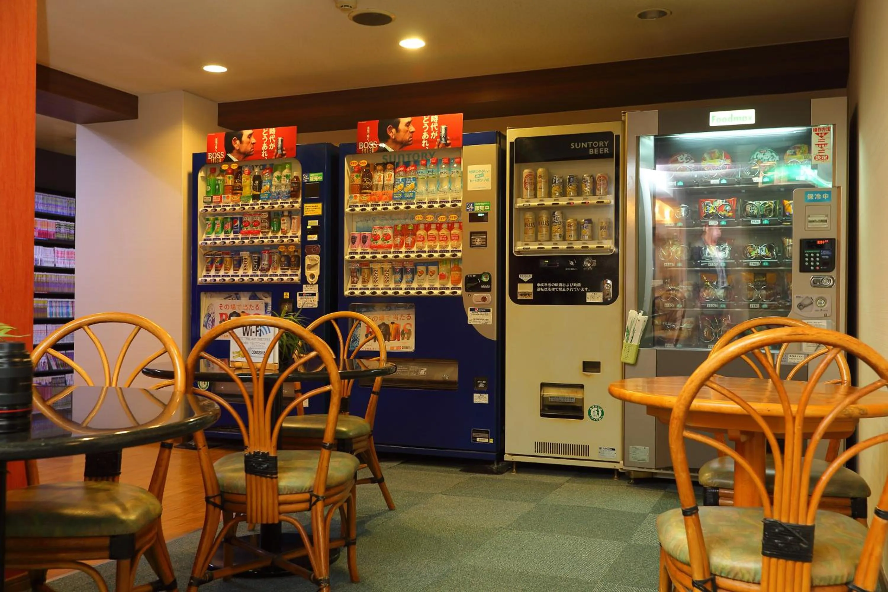 On-site shops in Plaza Hotel Toyota