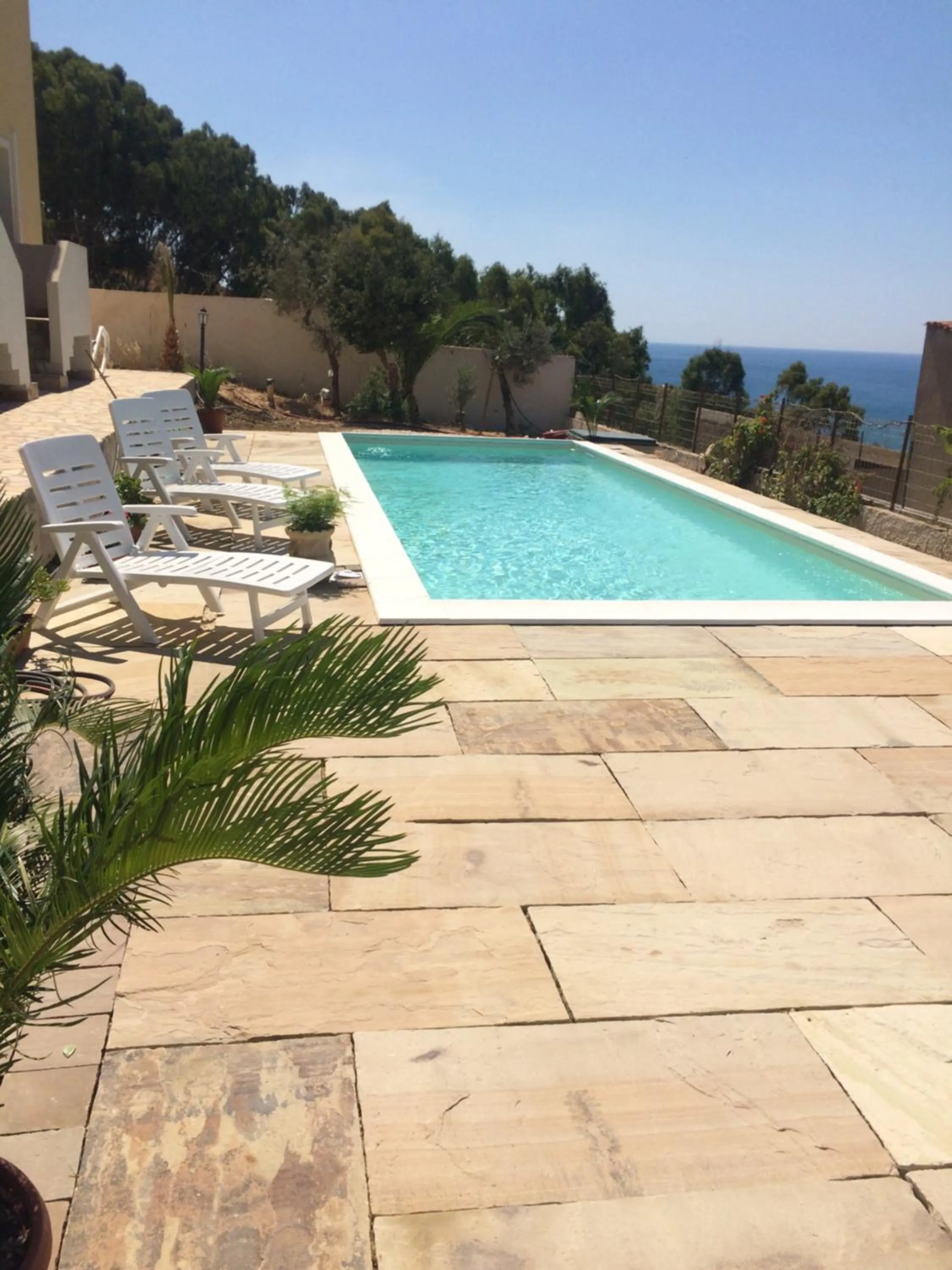 Pool view in Cala Arenella