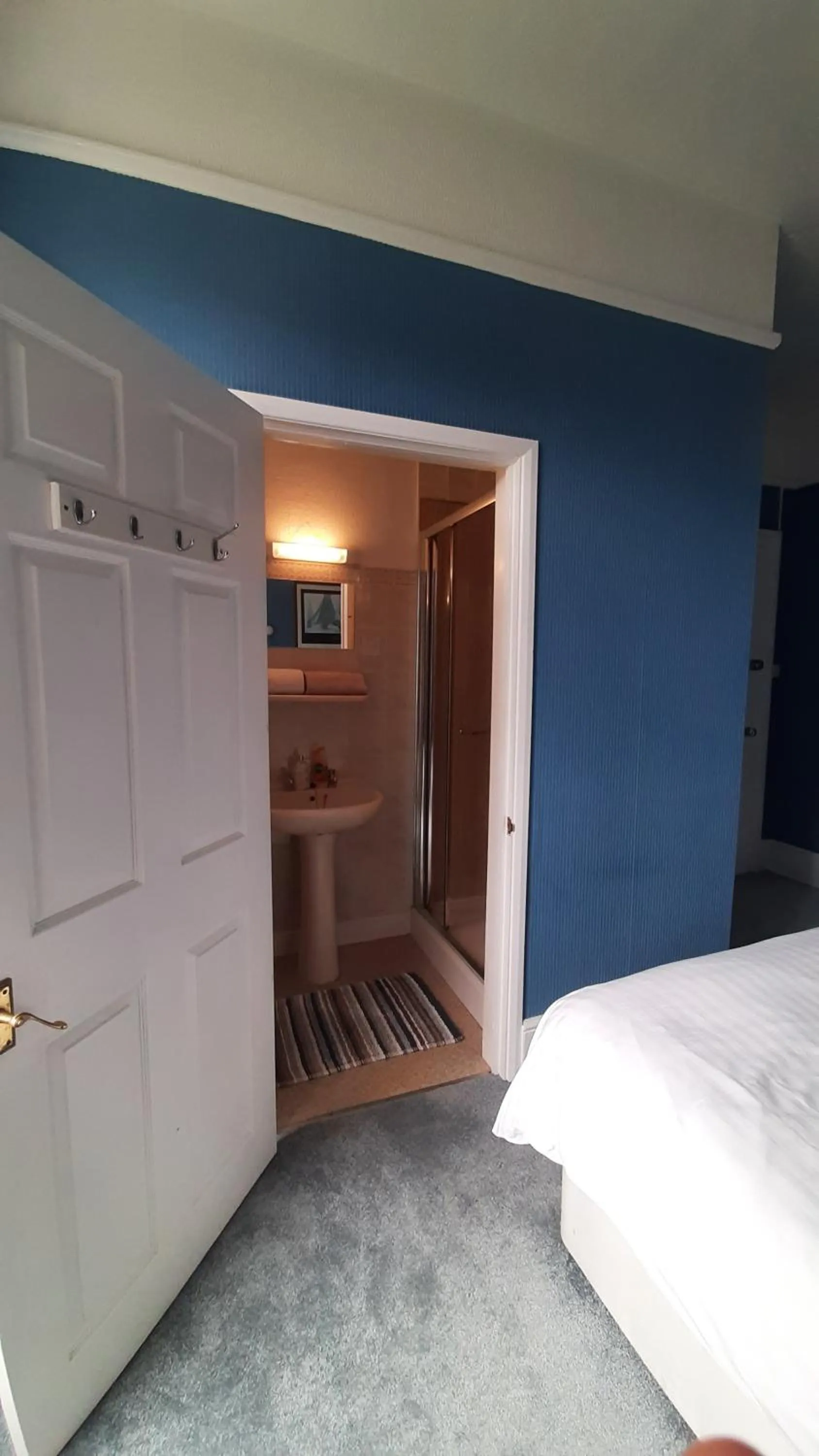 Bed in The Coventry Guest House