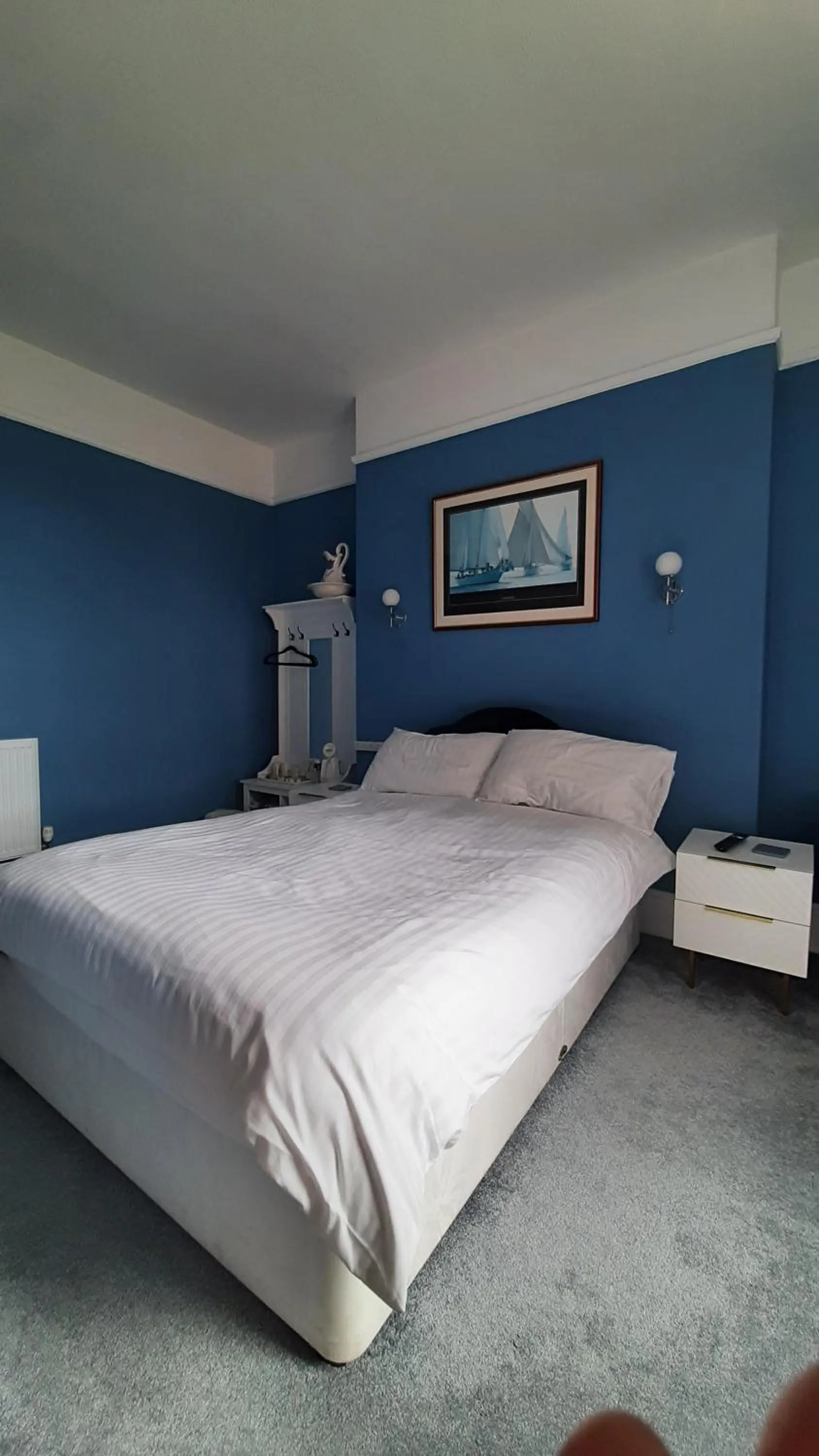 Bed in The Coventry Guest House