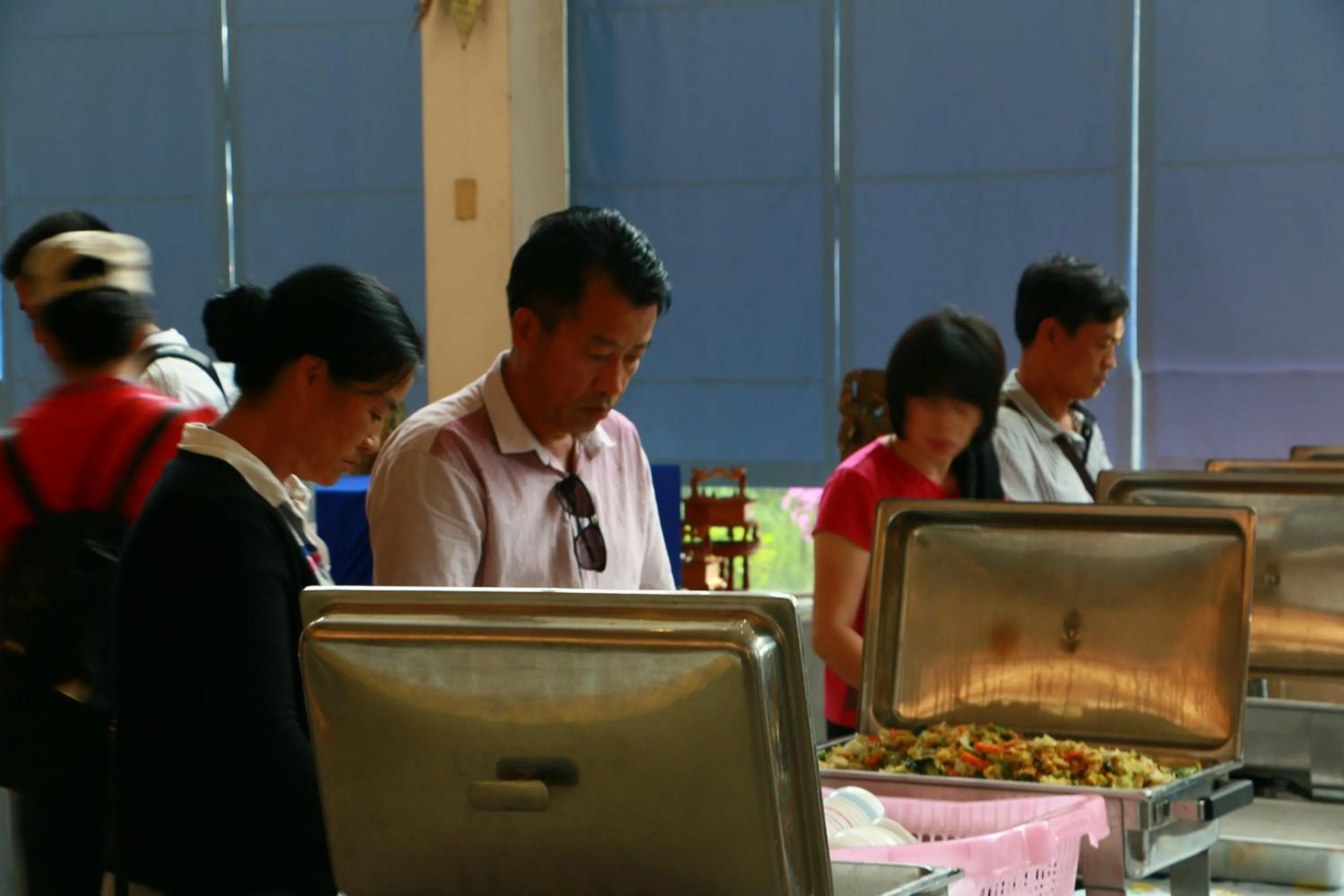 Food and drinks in Diamond River Ping Petch-Ngam Hotel