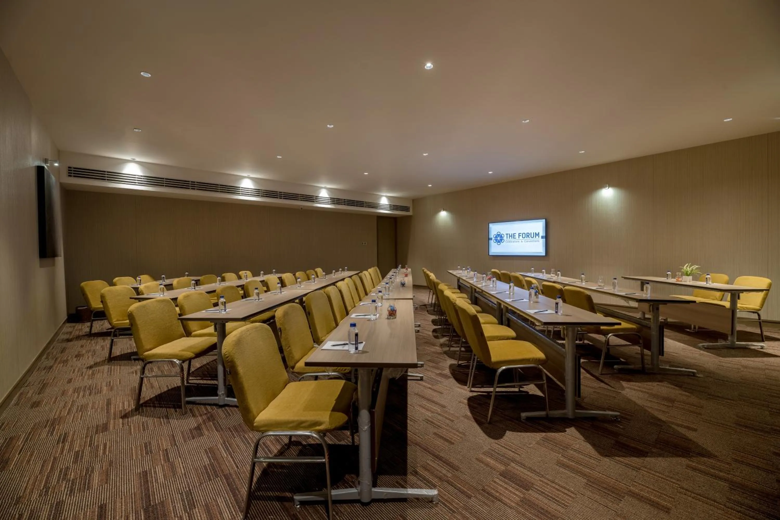 Business facilities in Wyndham Ahmedabad Shela