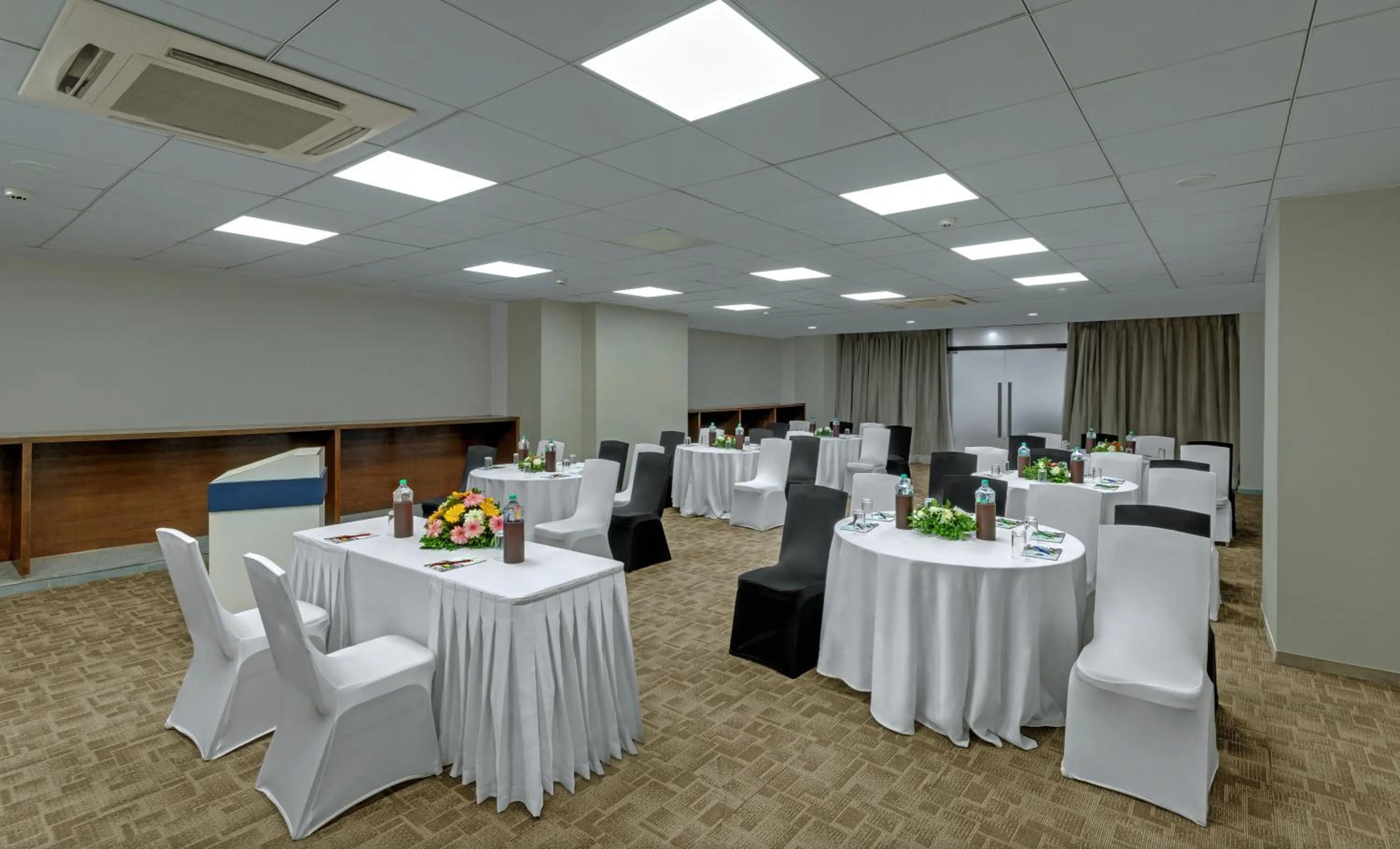 Banquet/Function facilities in Wyndham Ahmedabad Shela