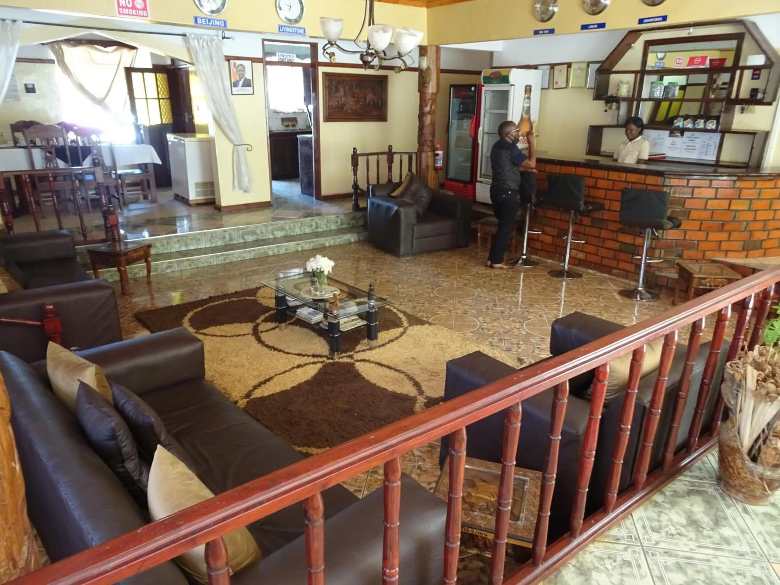 Restaurant/places to eat in White Rose Lodge