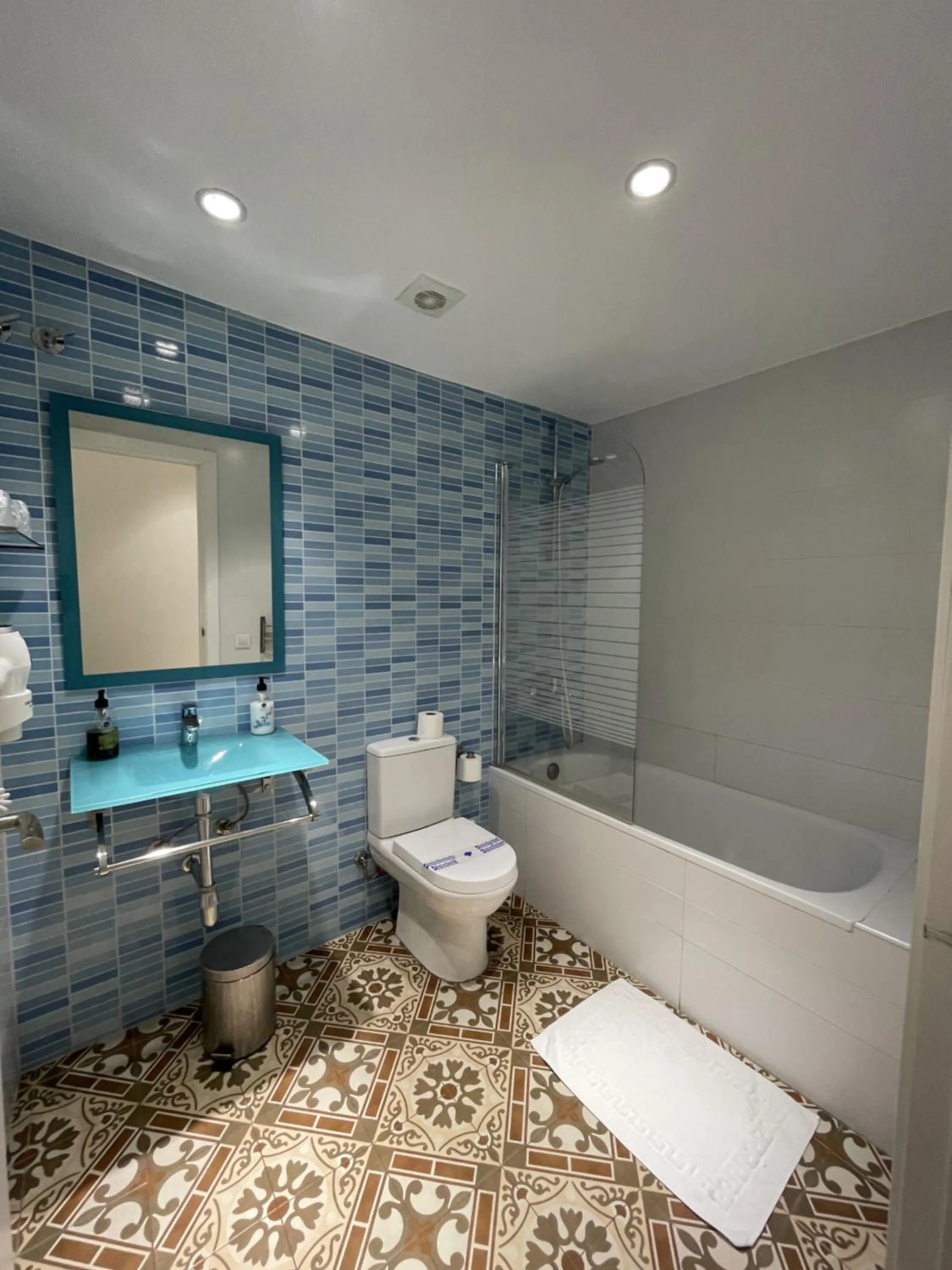 Bathroom in Hostal Nova Barcelona