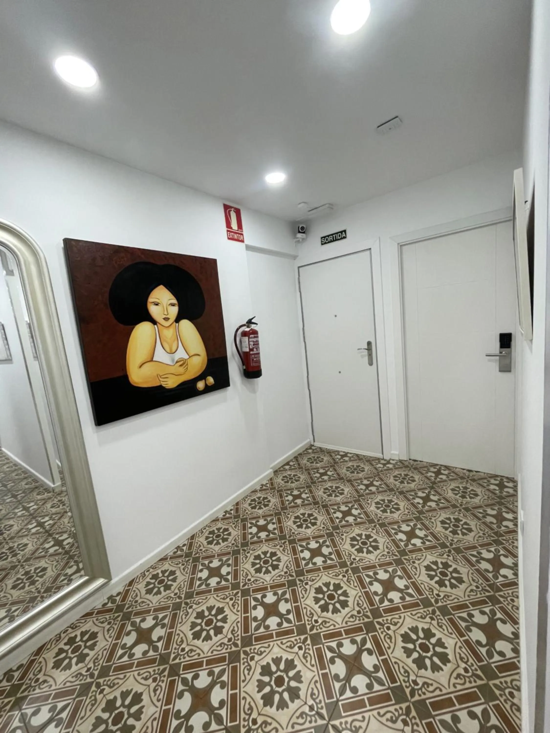 Property building in Hostal Nova Barcelona