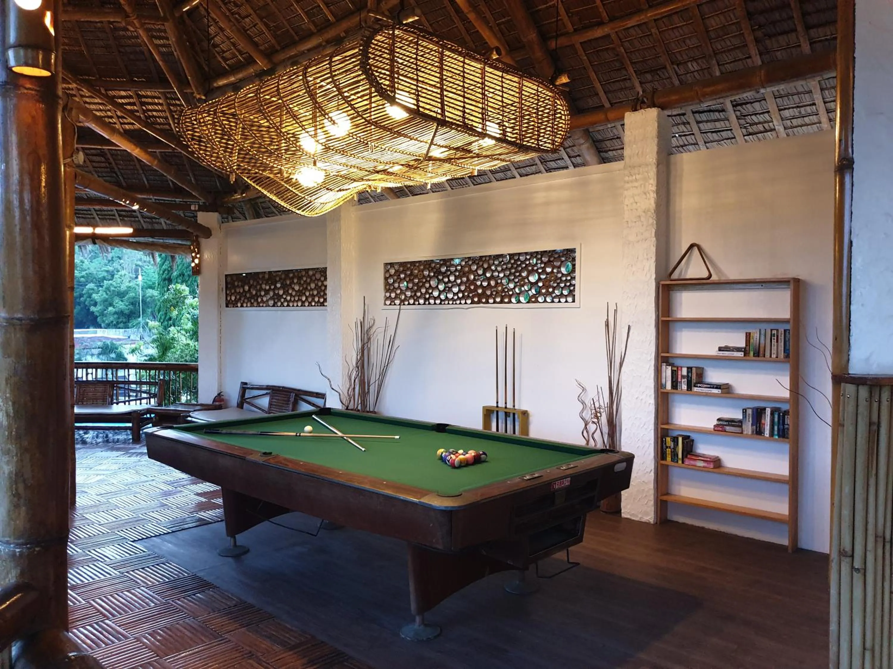 Billiard in Liquid Dive Resort