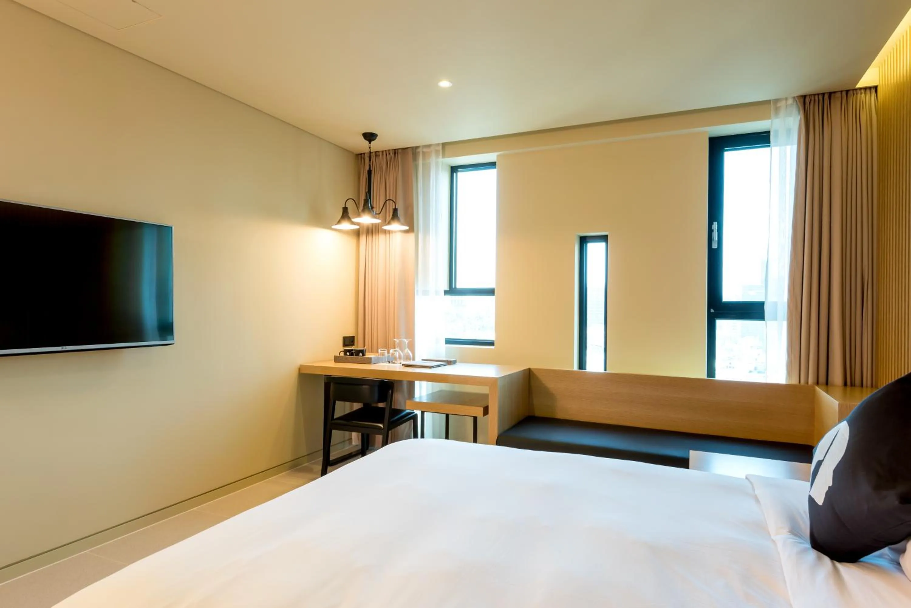 Photo of the whole room, Bed in Hotel The Designers LYJ Gangnam Premier