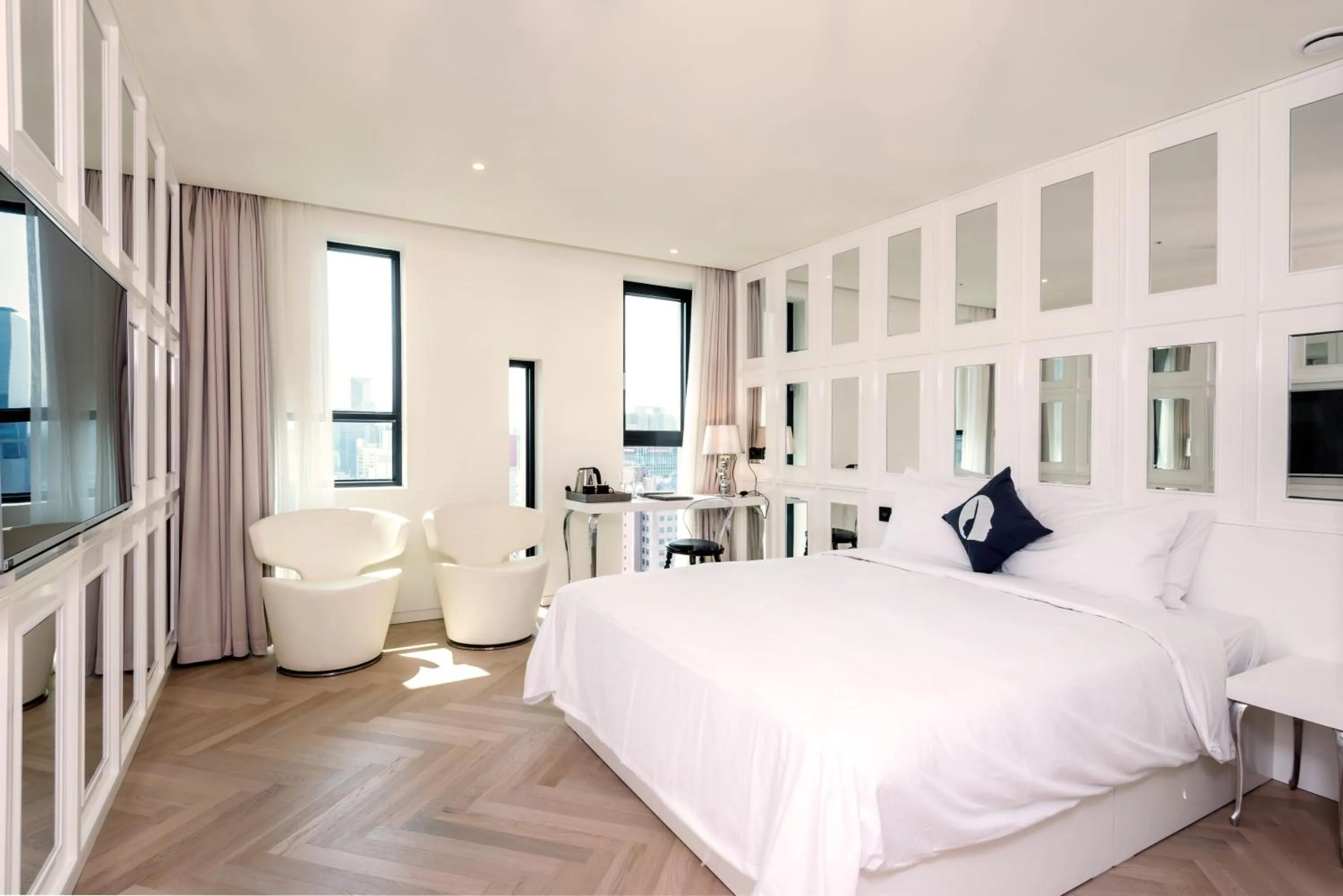 Photo of the whole room, Bed in Hotel The Designers LYJ Gangnam Premier