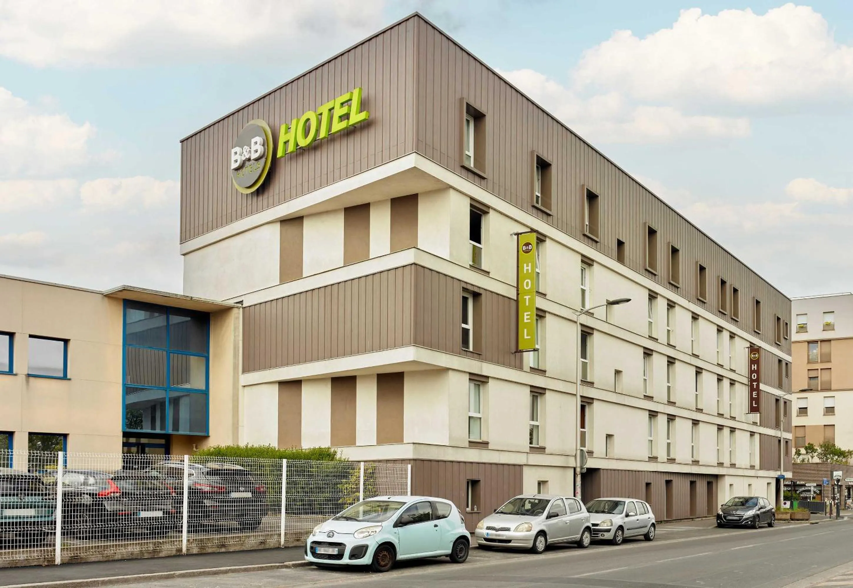 Property building in B&B HOTEL Paris Romainville Noisy-le-Sec