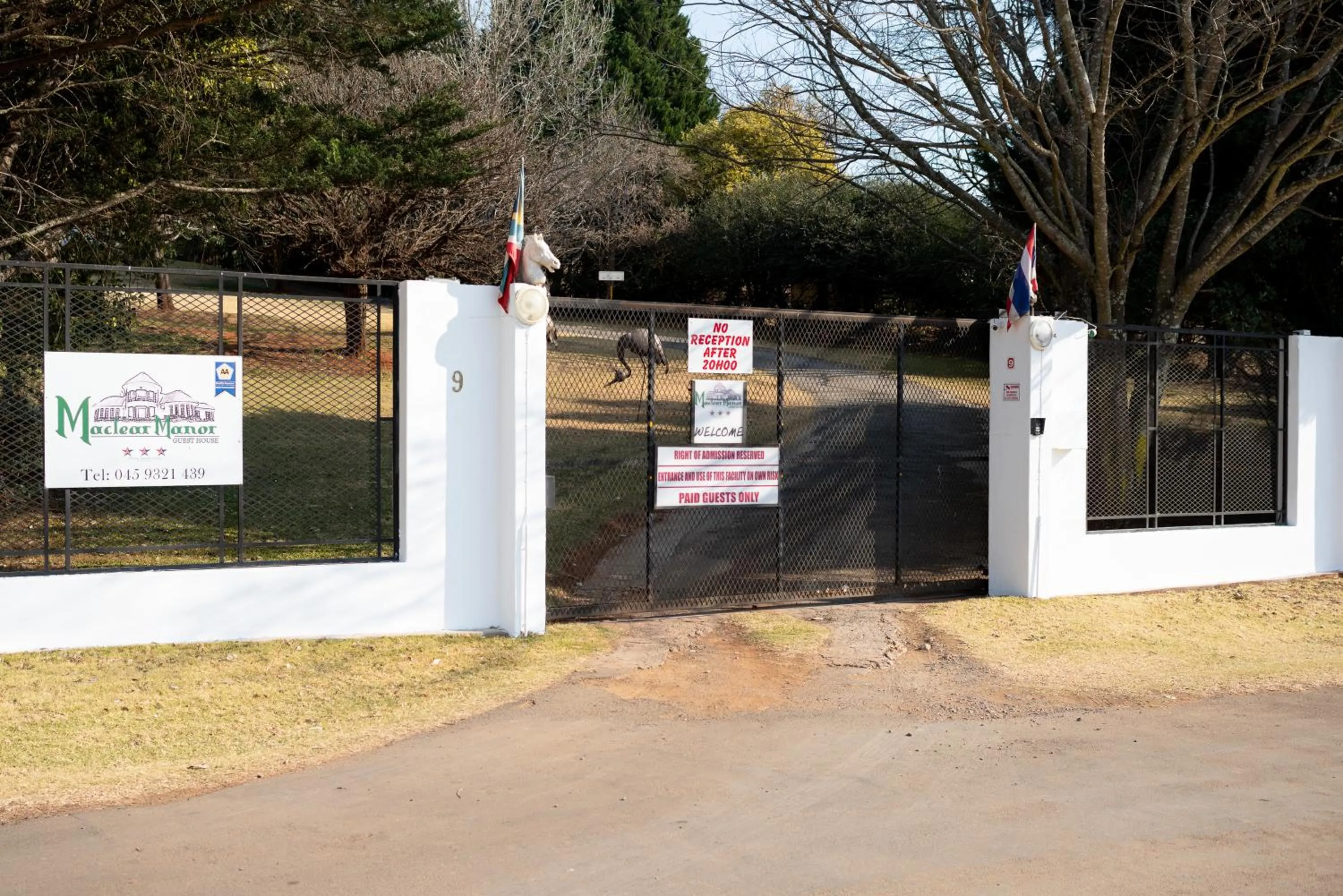 Property building in Maclear Manor