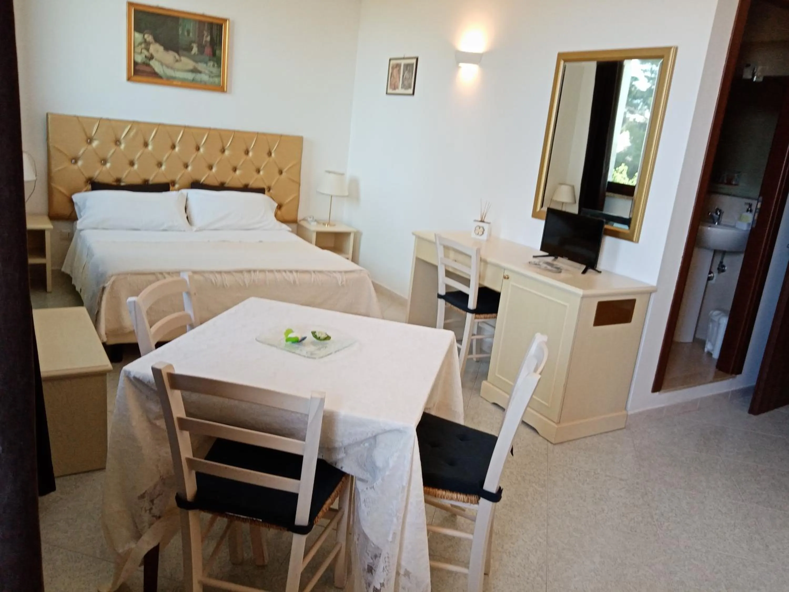 Photo of the whole room, Bed in B&B la Maison